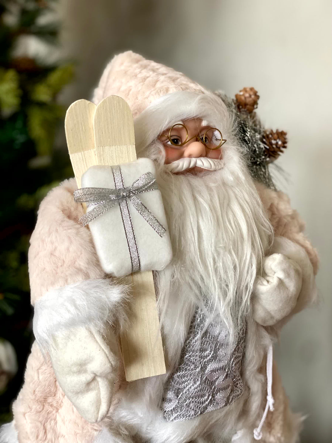 Christmas Jolly Santa Claus - 1.5 Feet (White)