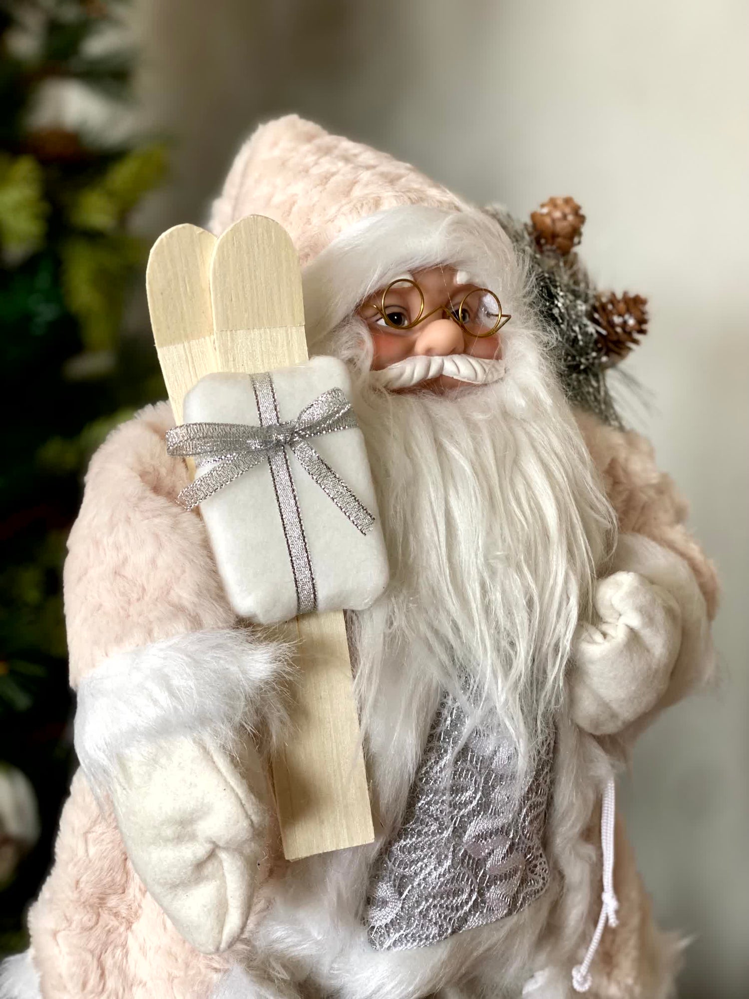 Christmas Jolly Santa Claus - 1.5 Feet (White)