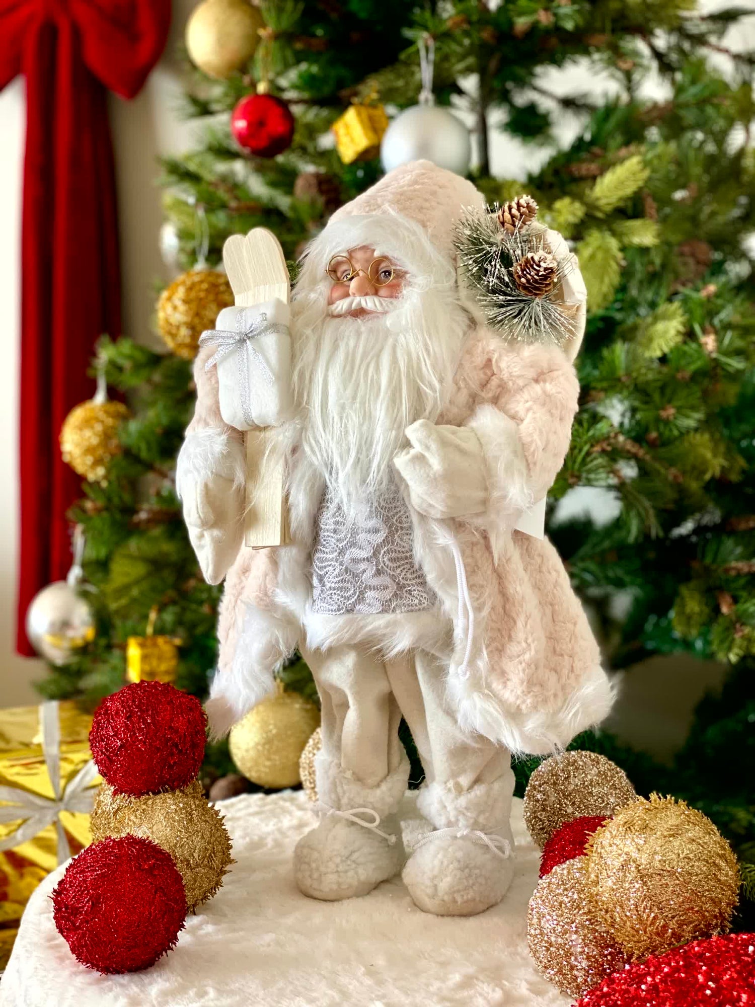 Christmas Jolly Santa Claus - 1.5 Feet (White)