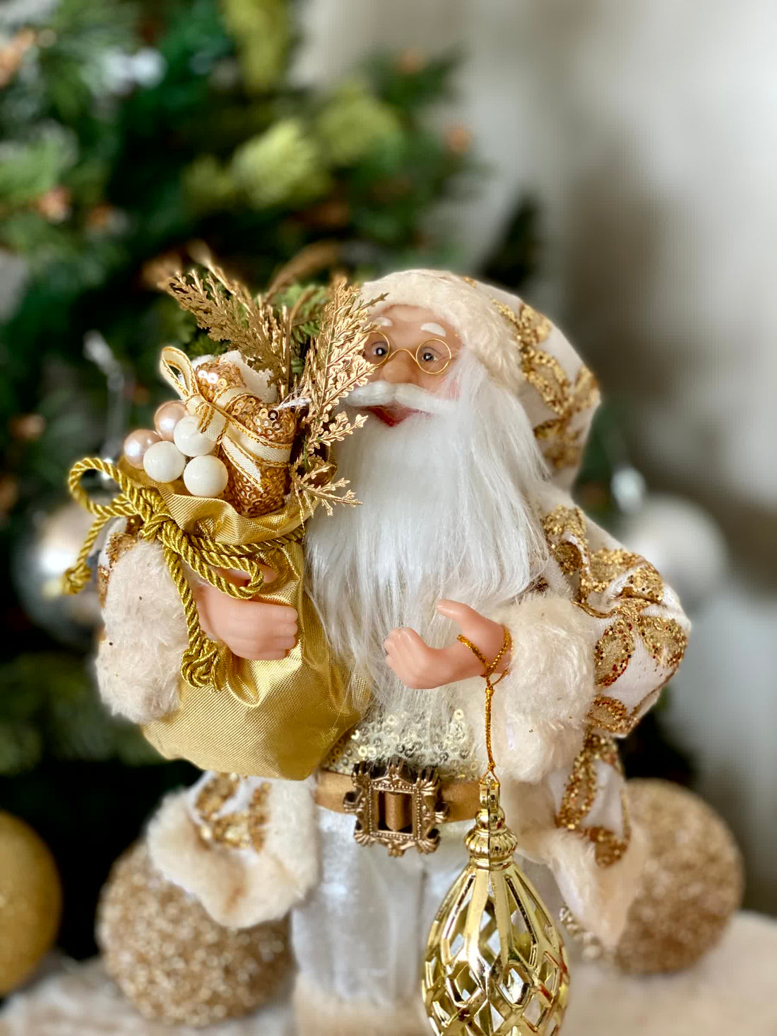 Christmas Cheerful Santa Claus - 1 Feet (White and Gold)