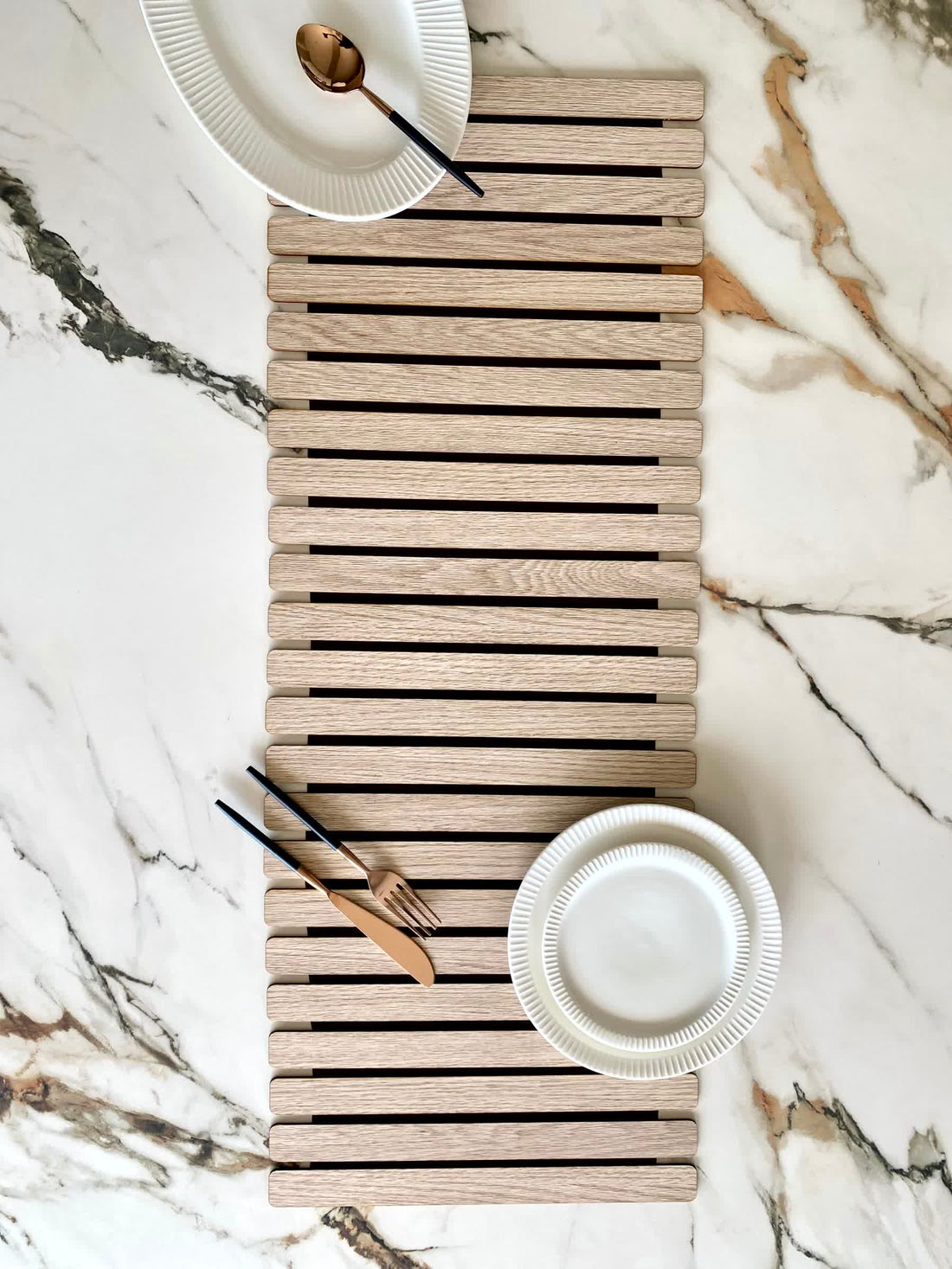 Elm Foldable Table Runner - Cream (3 Feet)