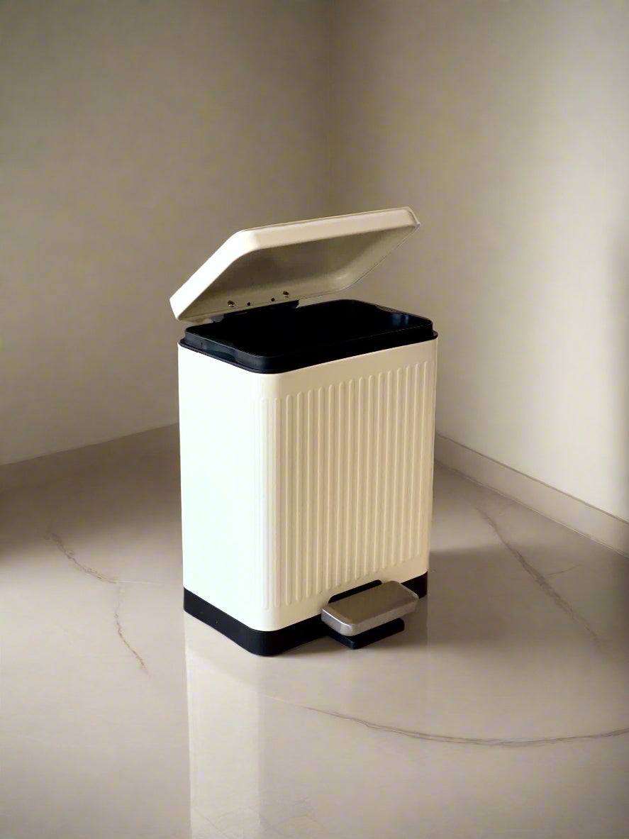 Kairo Metallic Dustbin - White (10L)