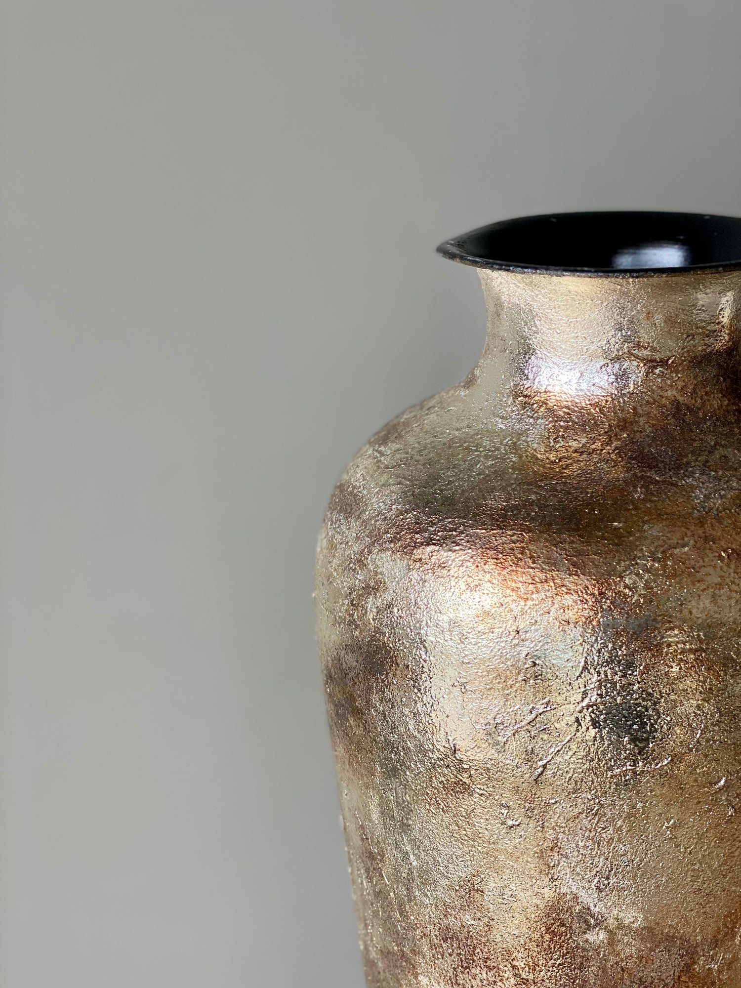 Eden Vase - Large (Only for Mumbai)