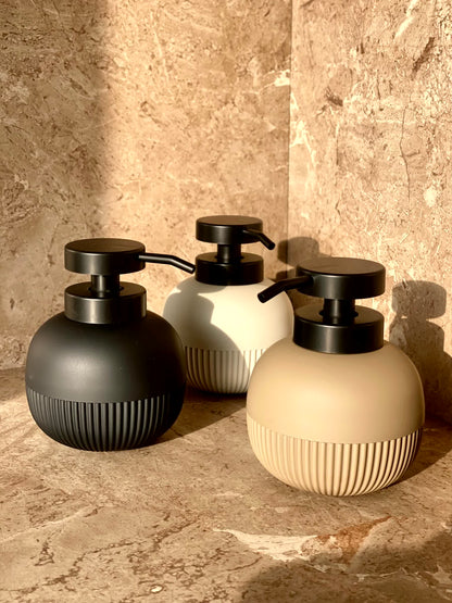 Chaton Round Bathroom Dispenser - Black