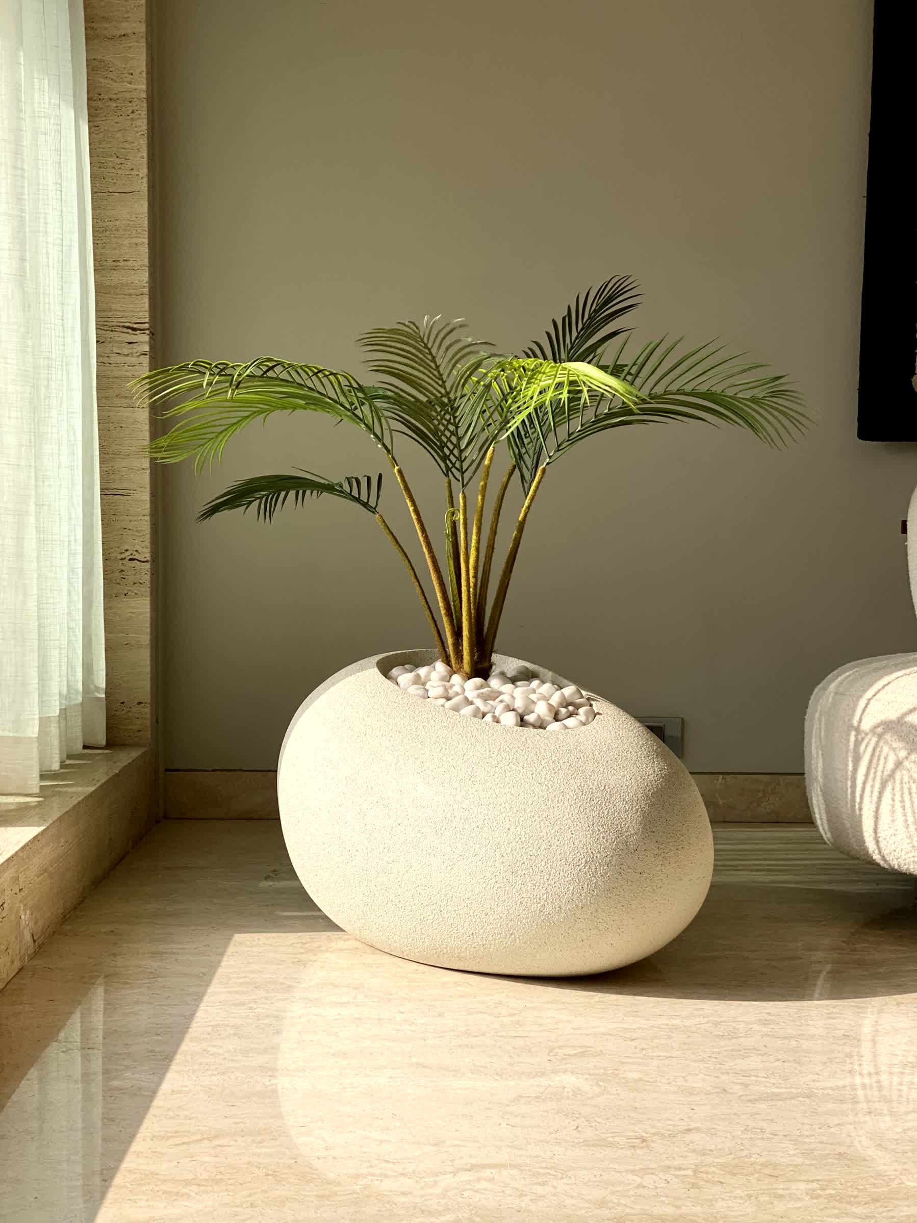 Acropolis Planter - Ivory