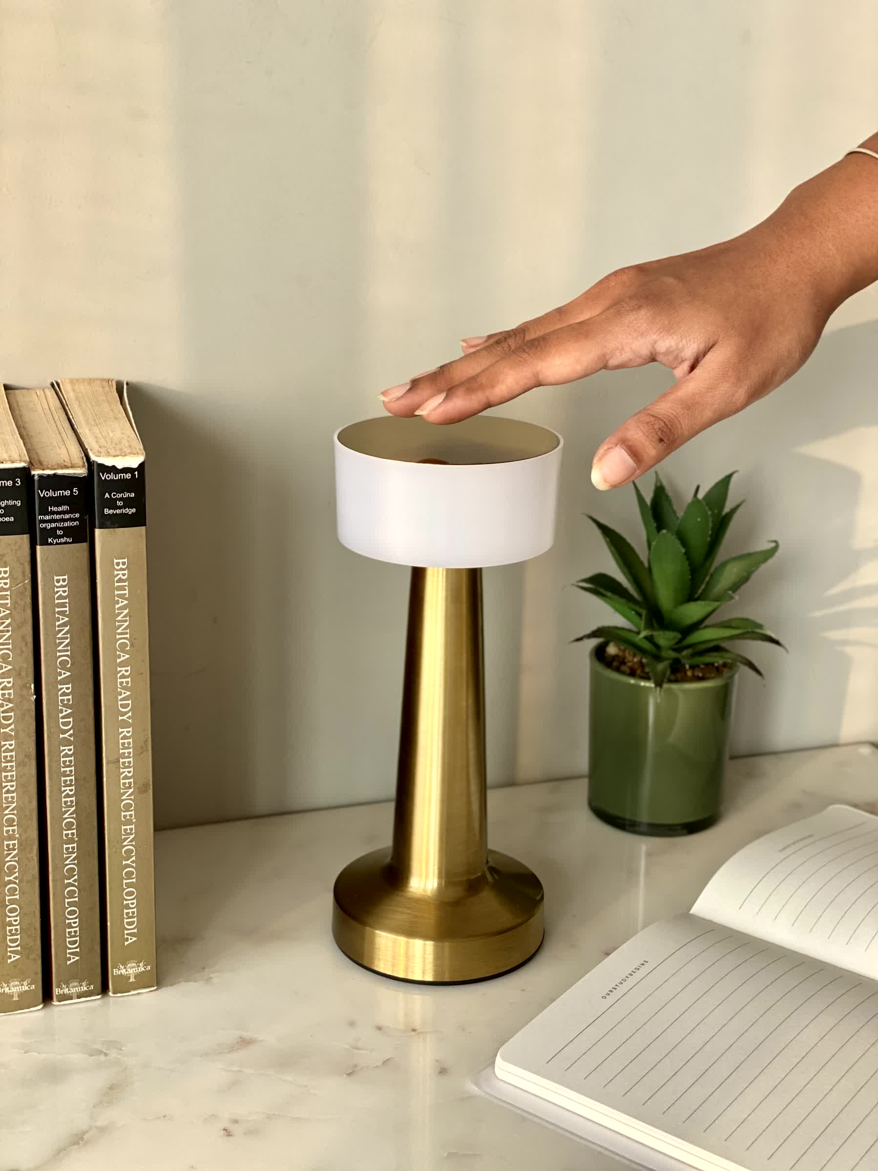 Lumon Table Lamp