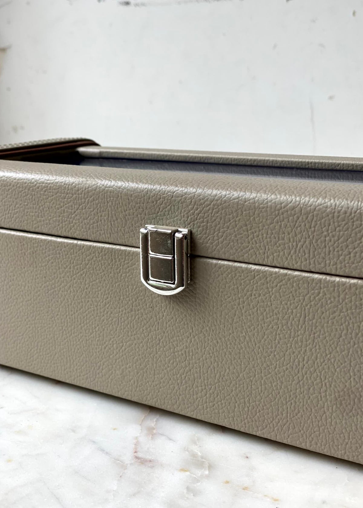 Chronos Glass-Top Watch Box