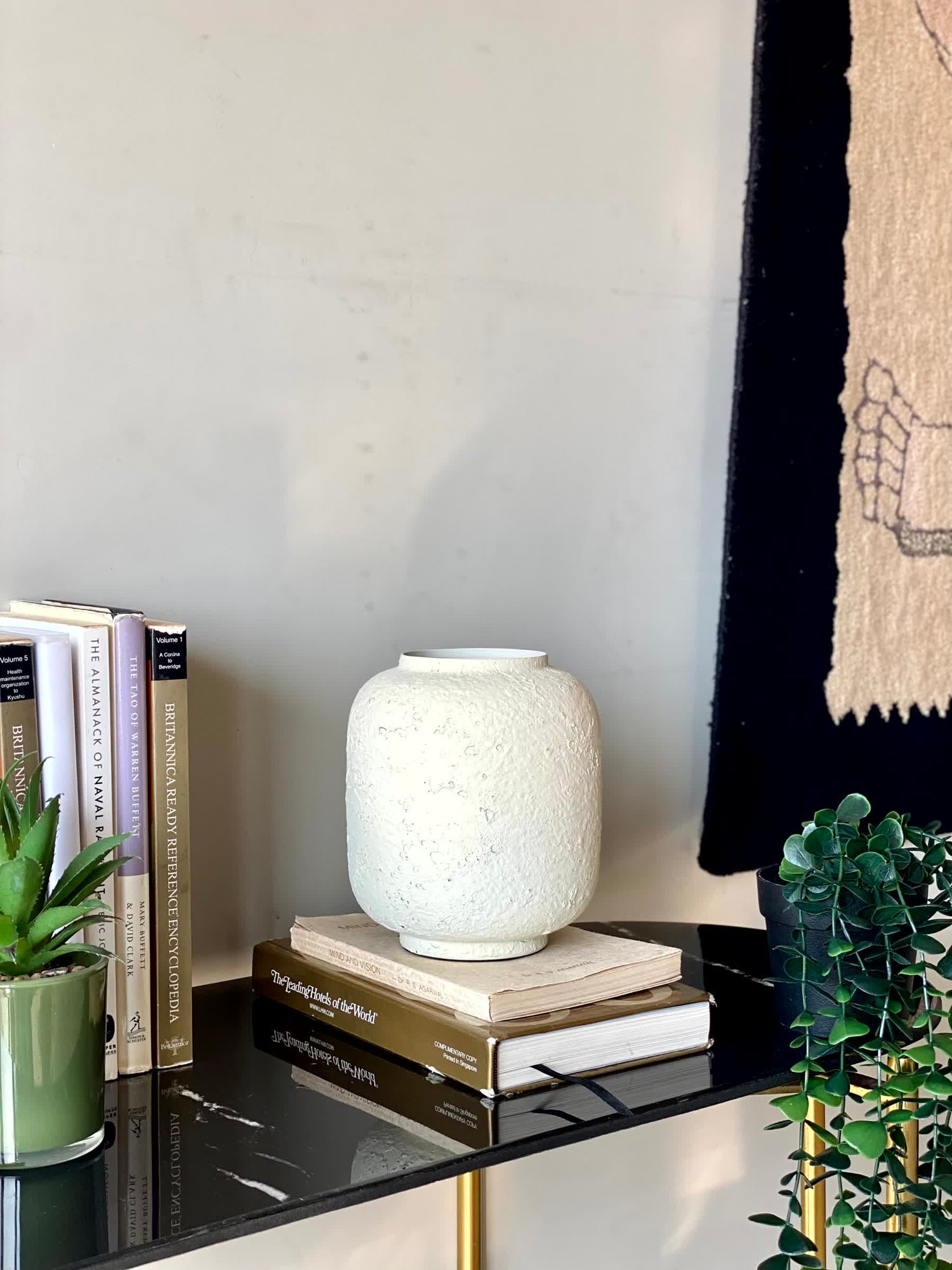 Rasa Vase - Ivory
