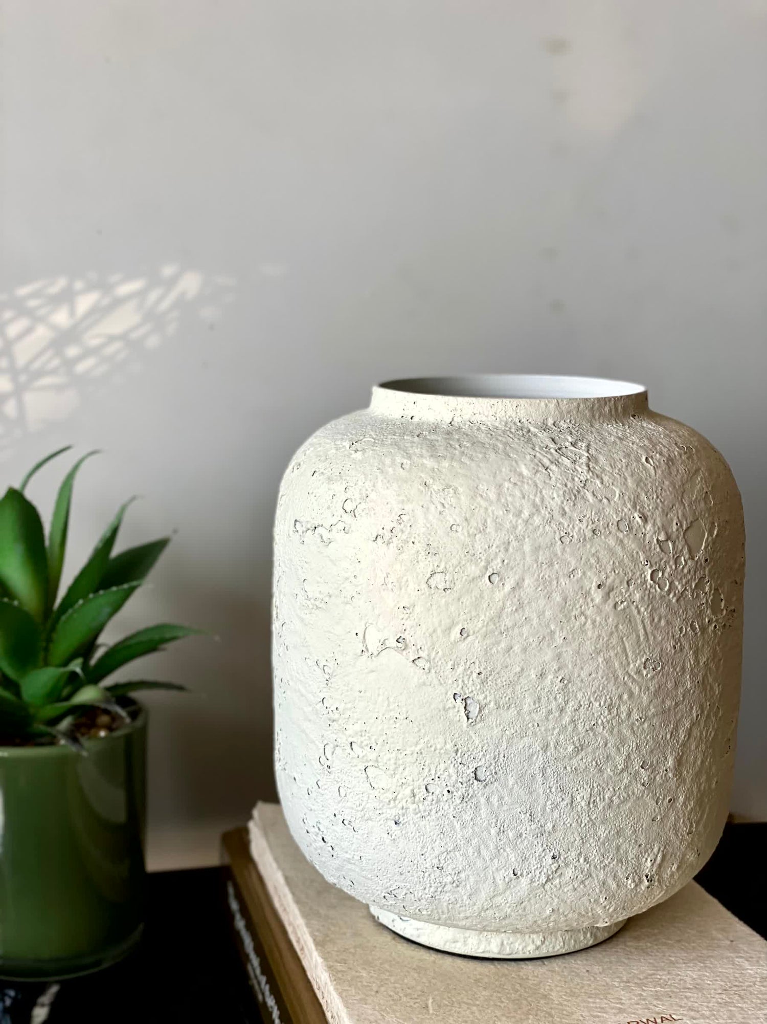 Rasa Vase - Ivory