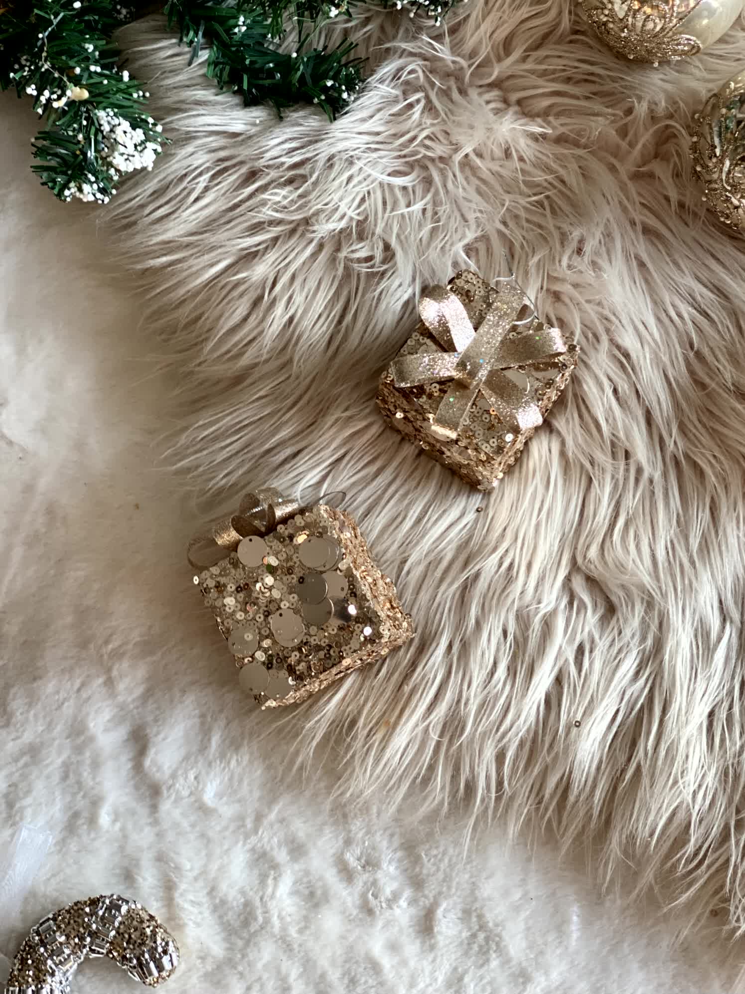 Christmas Bliss Gift Hanging - Set of 2