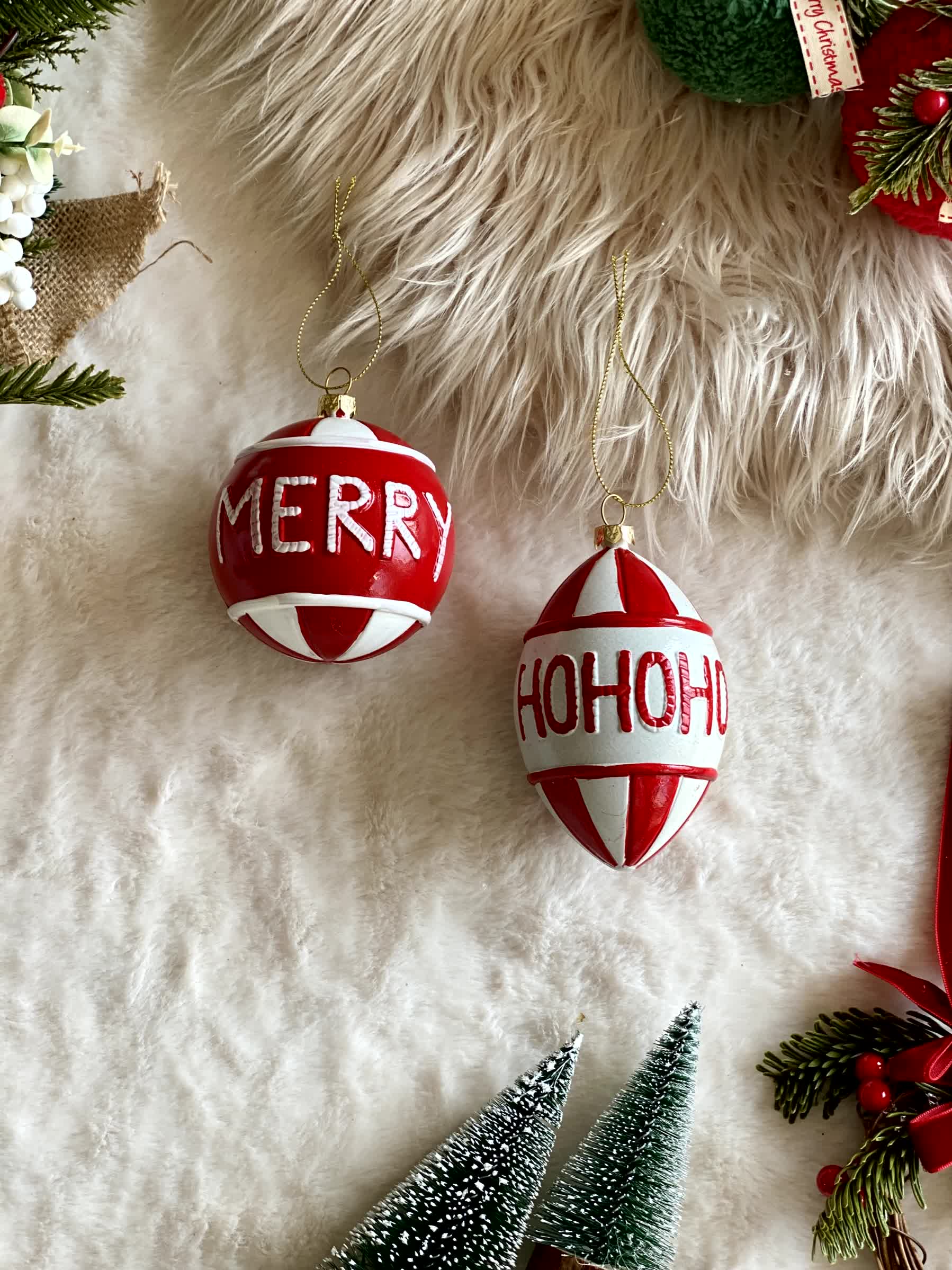 Santa’s Cheer Hanging - Set of 2