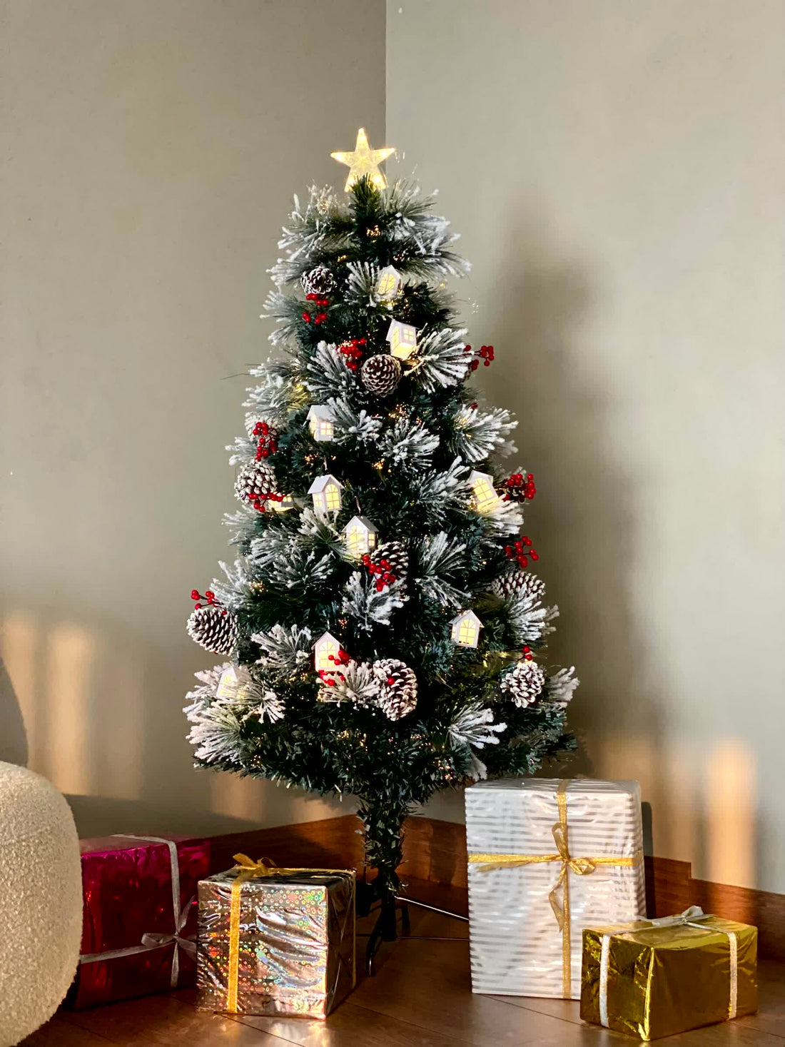 Christmas Frosted Sparkling Tree - 5 Feet