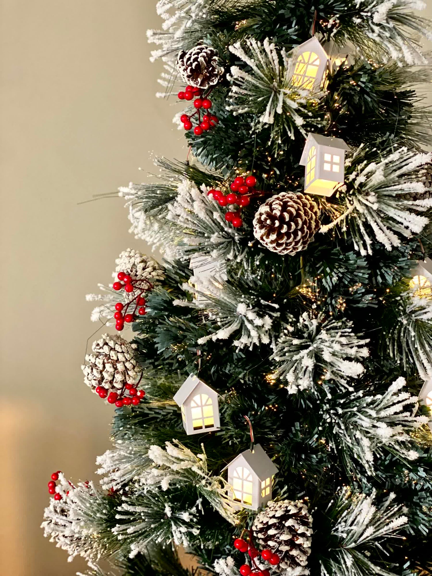 Christmas Frosted Sparkling Tree - 5 Feet