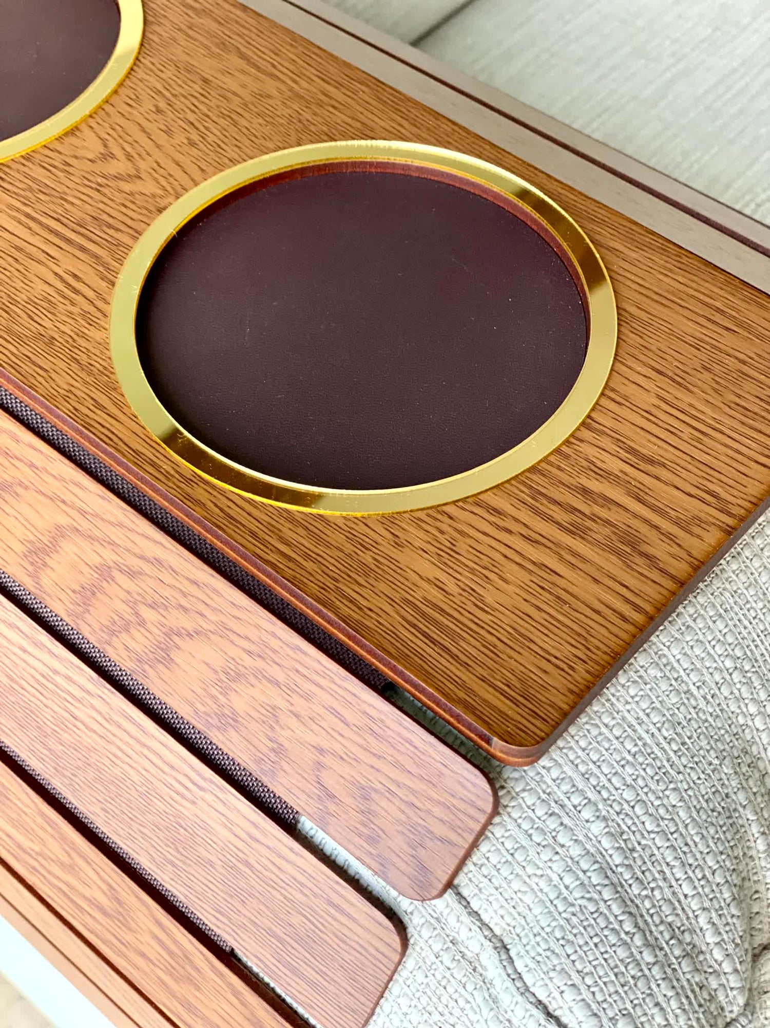 Elm Aura Armrest Tray