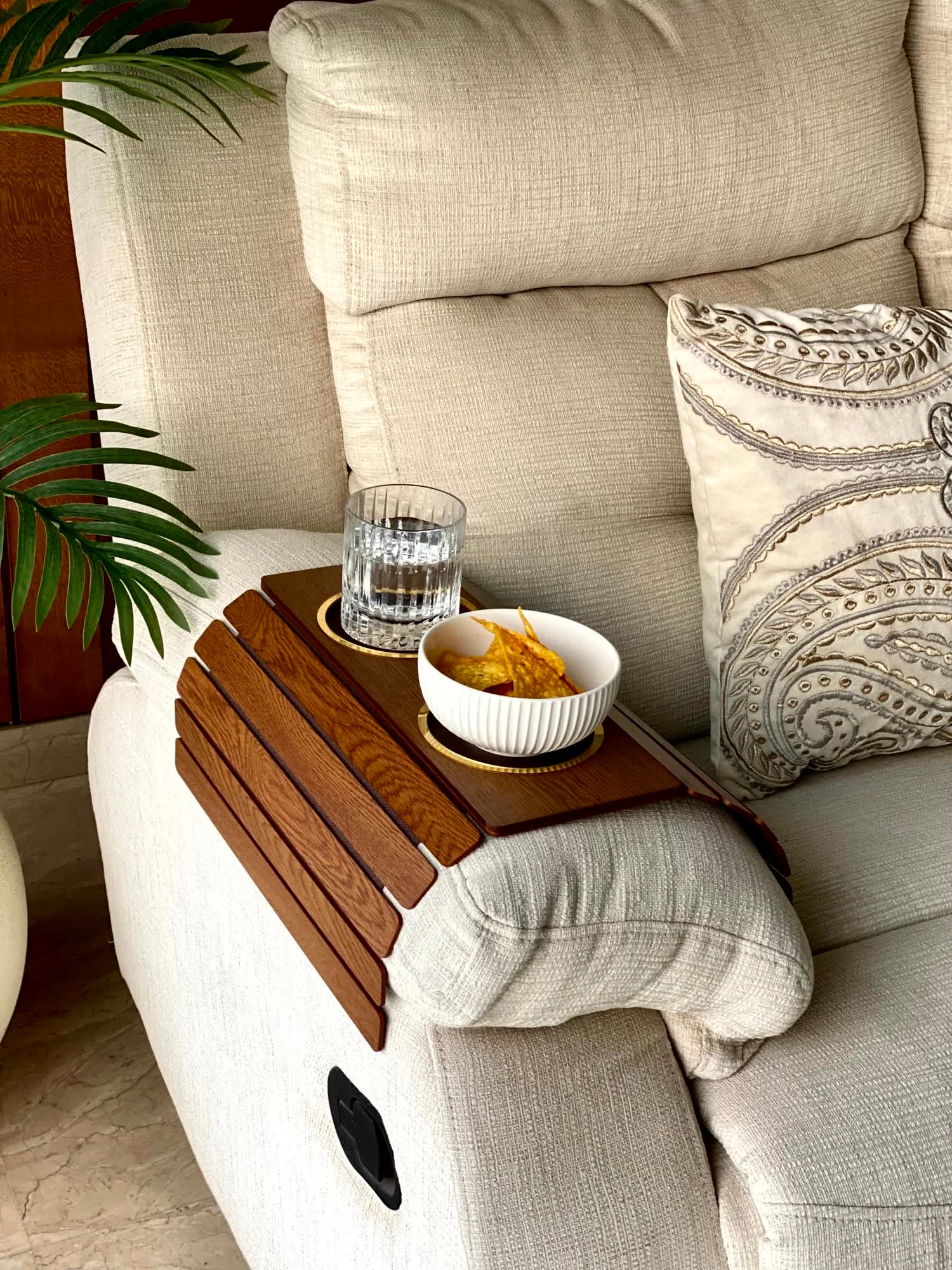 Elm Aura Armrest Tray