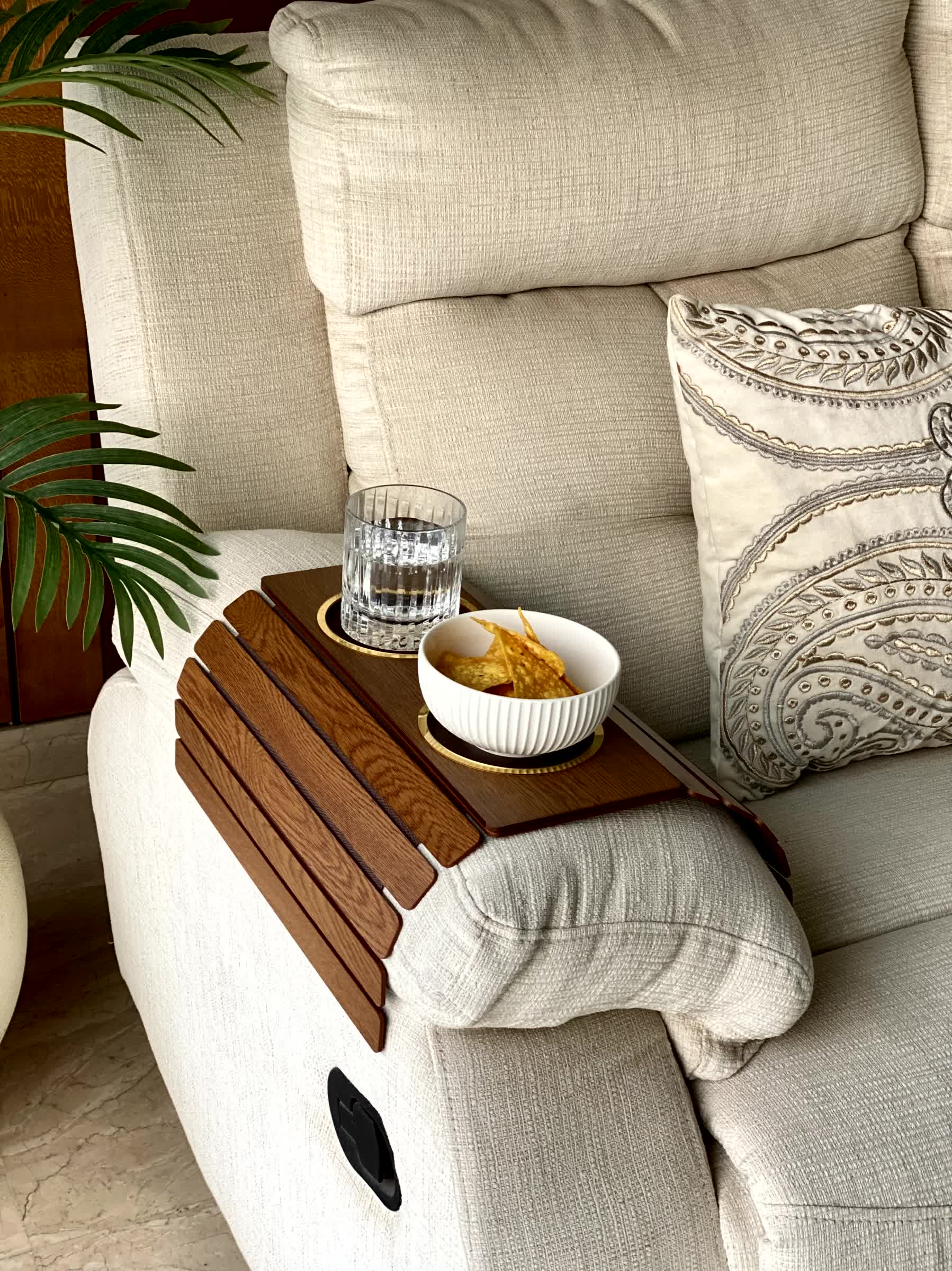 Elm Aura Armrest Tray