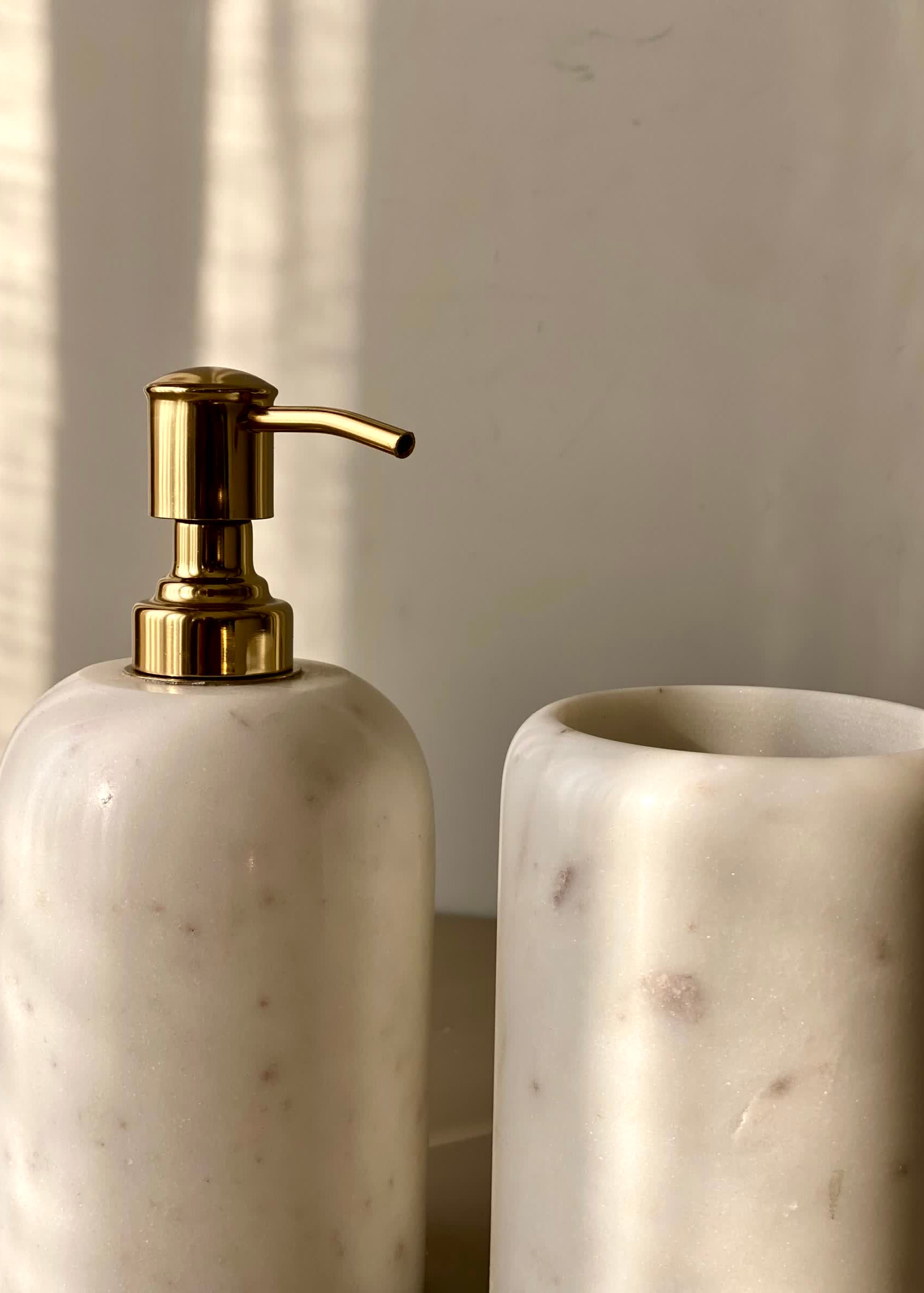 Svara Marble Bathroom Set  - White (Set of 3)