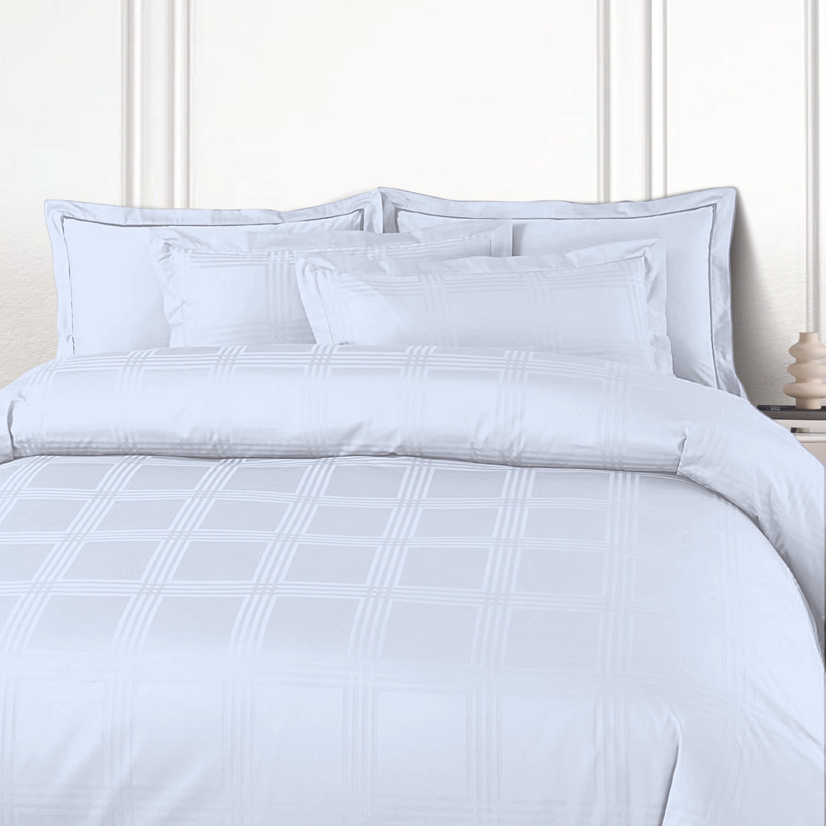Jacquard King Size Bedsheet with 2 Pillow Covers-White