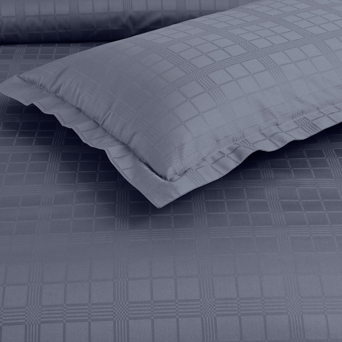 Jacquard King Size Bedsheet with 2 Pillow Covers-Grey