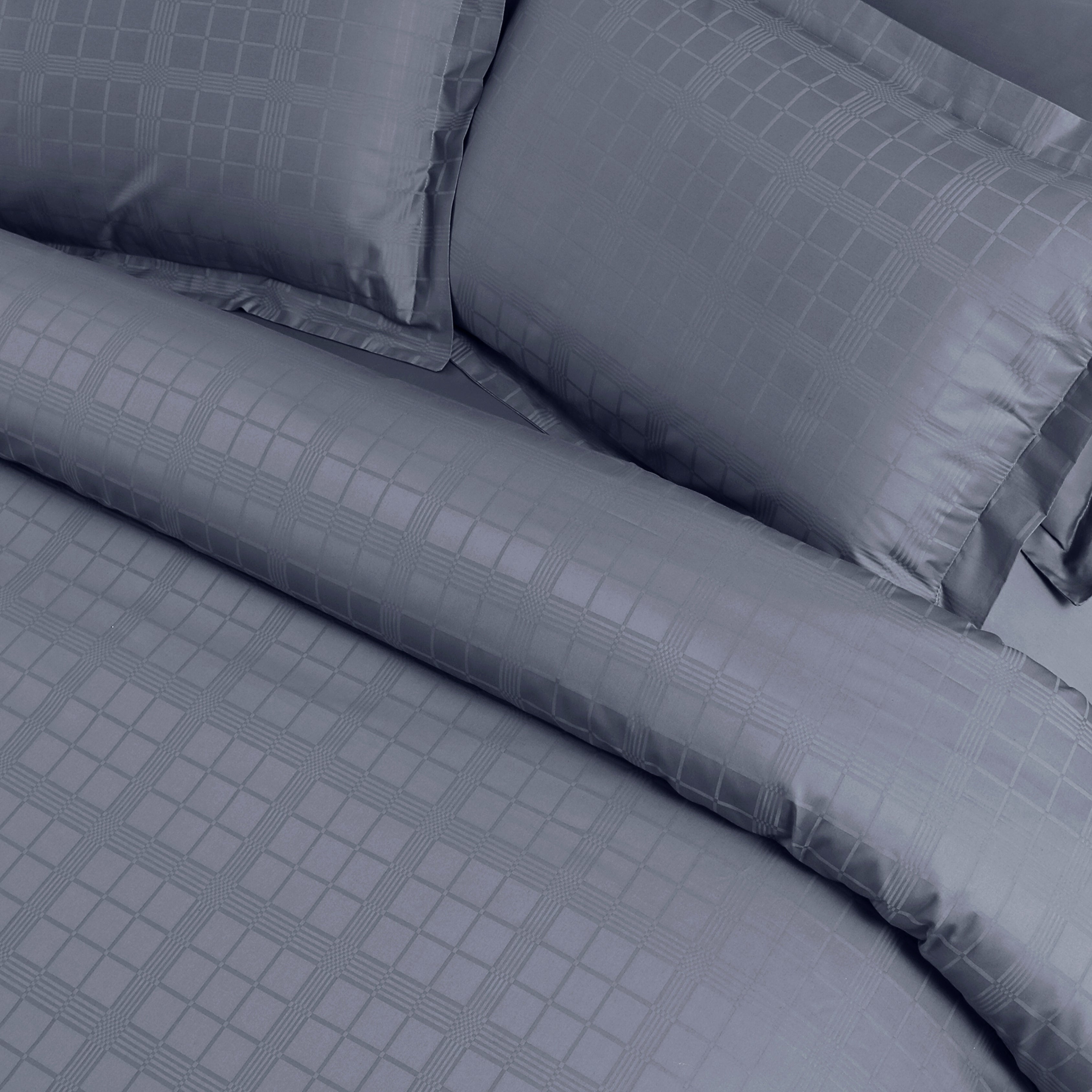 Jacquard Duvet Cover Set with King Size Bedsheet and 4 Pillow Covers-Grey