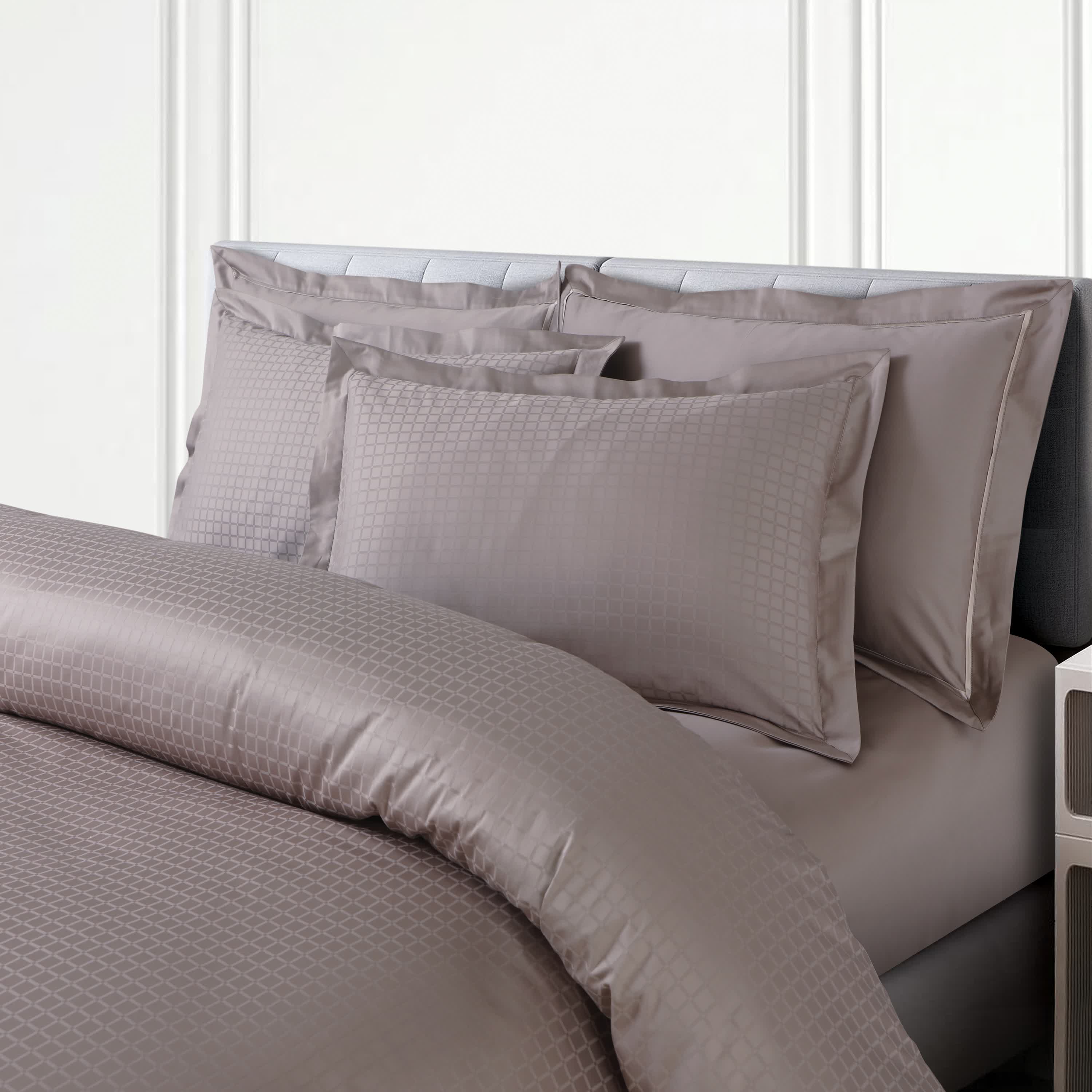 Como Jacquard Bedsheet - Taupe Brown