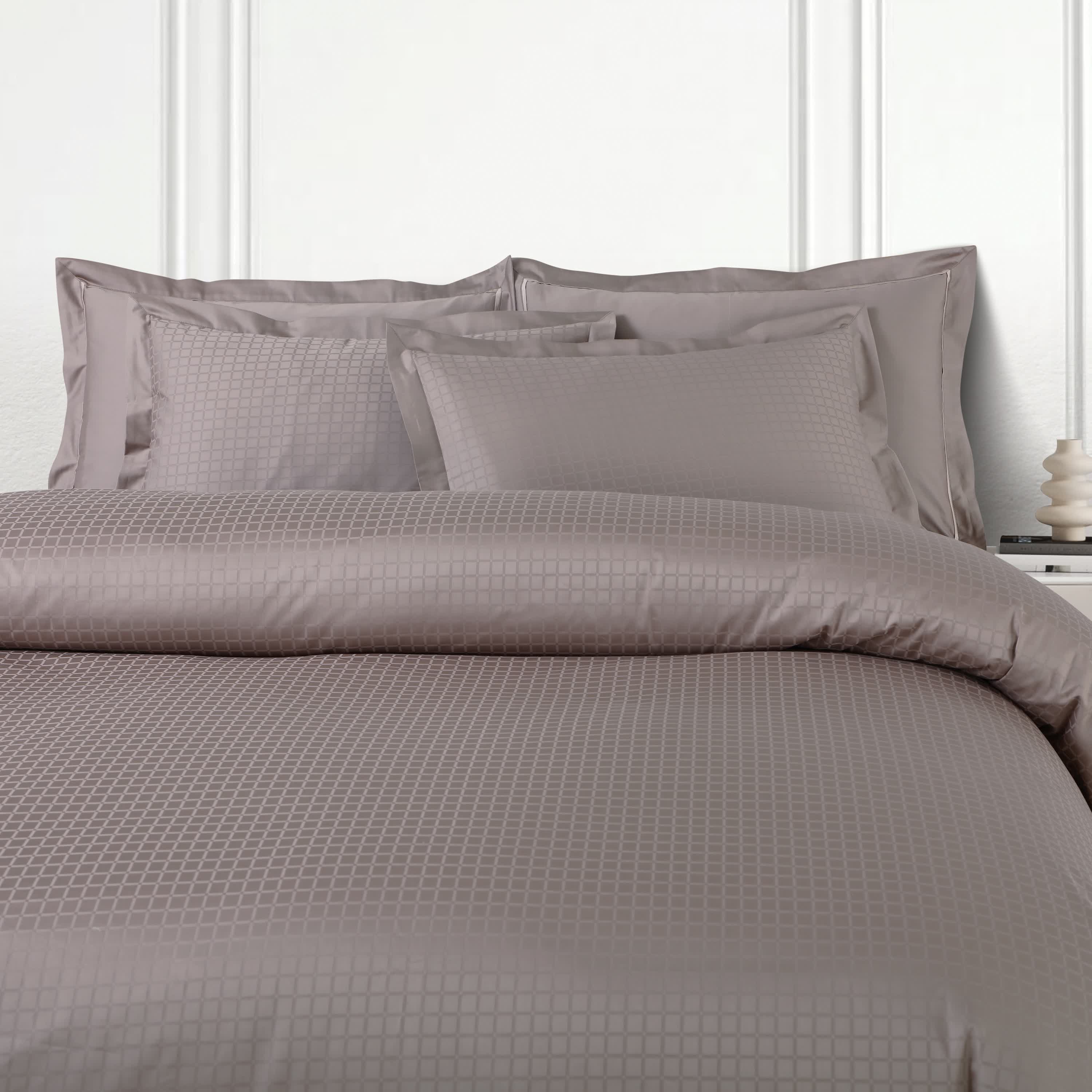 Como Jacquard Bedsheet - Taupe Brown