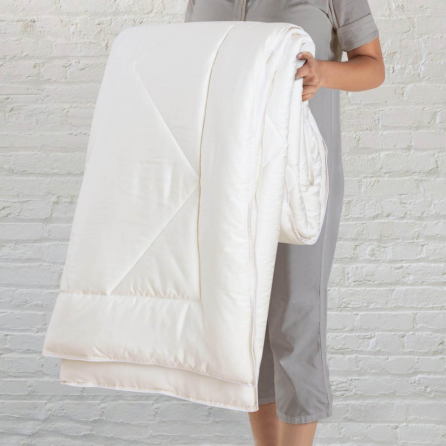 Eco-Luxe King Size Bamboo Comforter-Off White