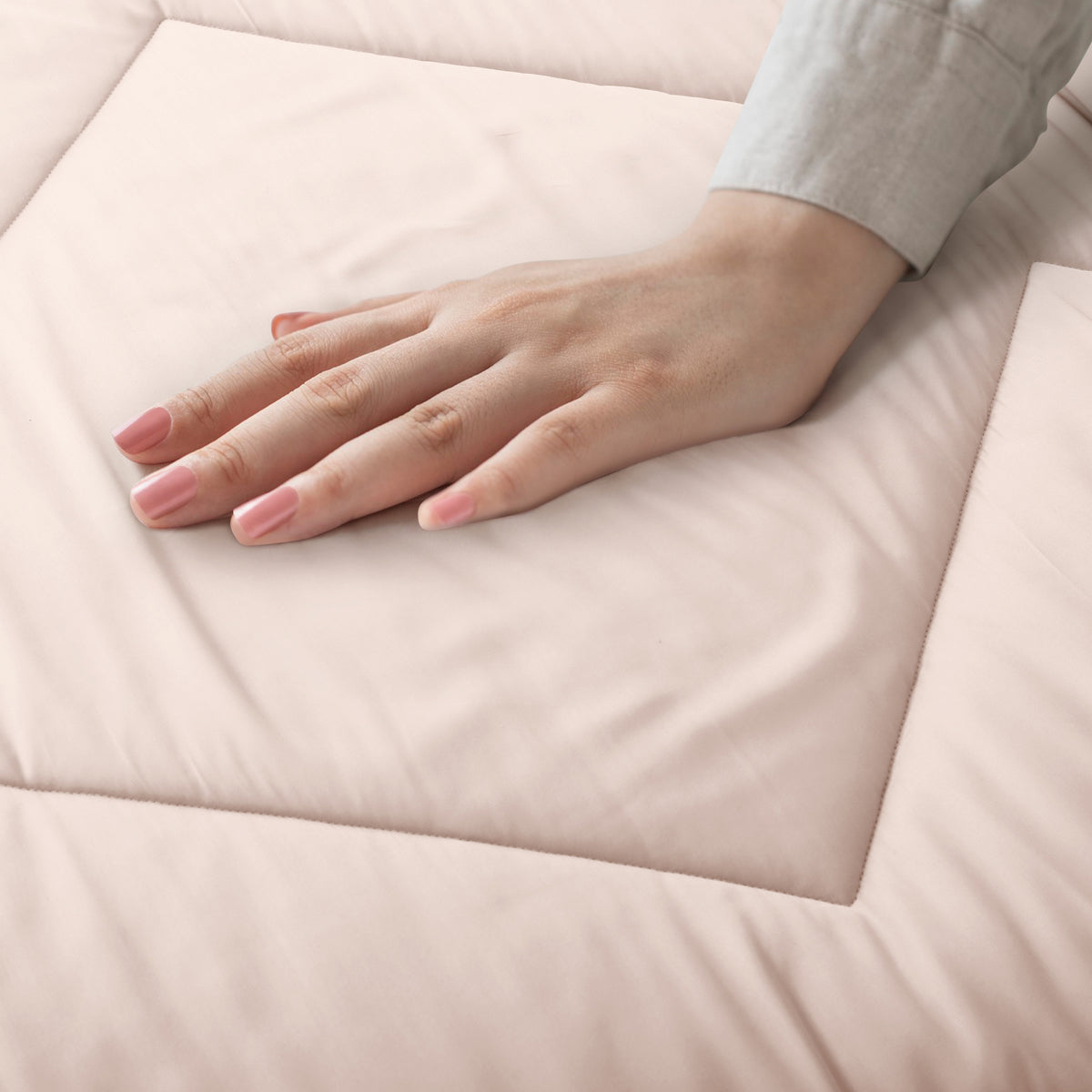 Luxe Single Bed Size Bamboo Comforter-Beige