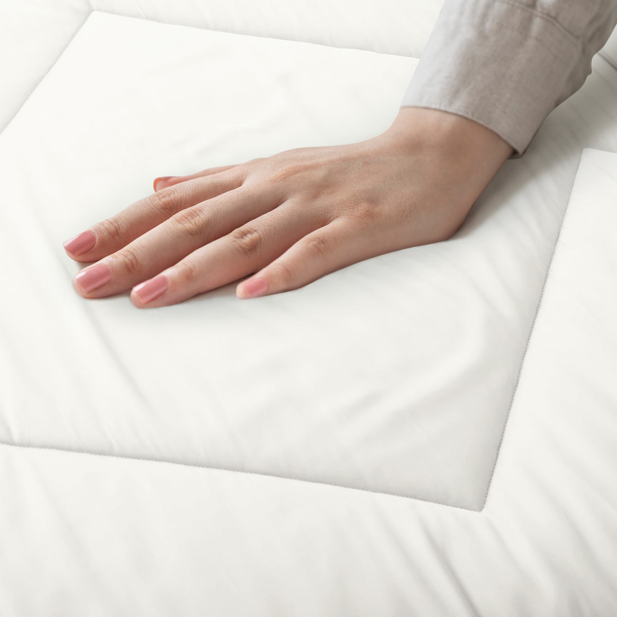 Luxe Single Bed Size Bamboo Comforter-Off White