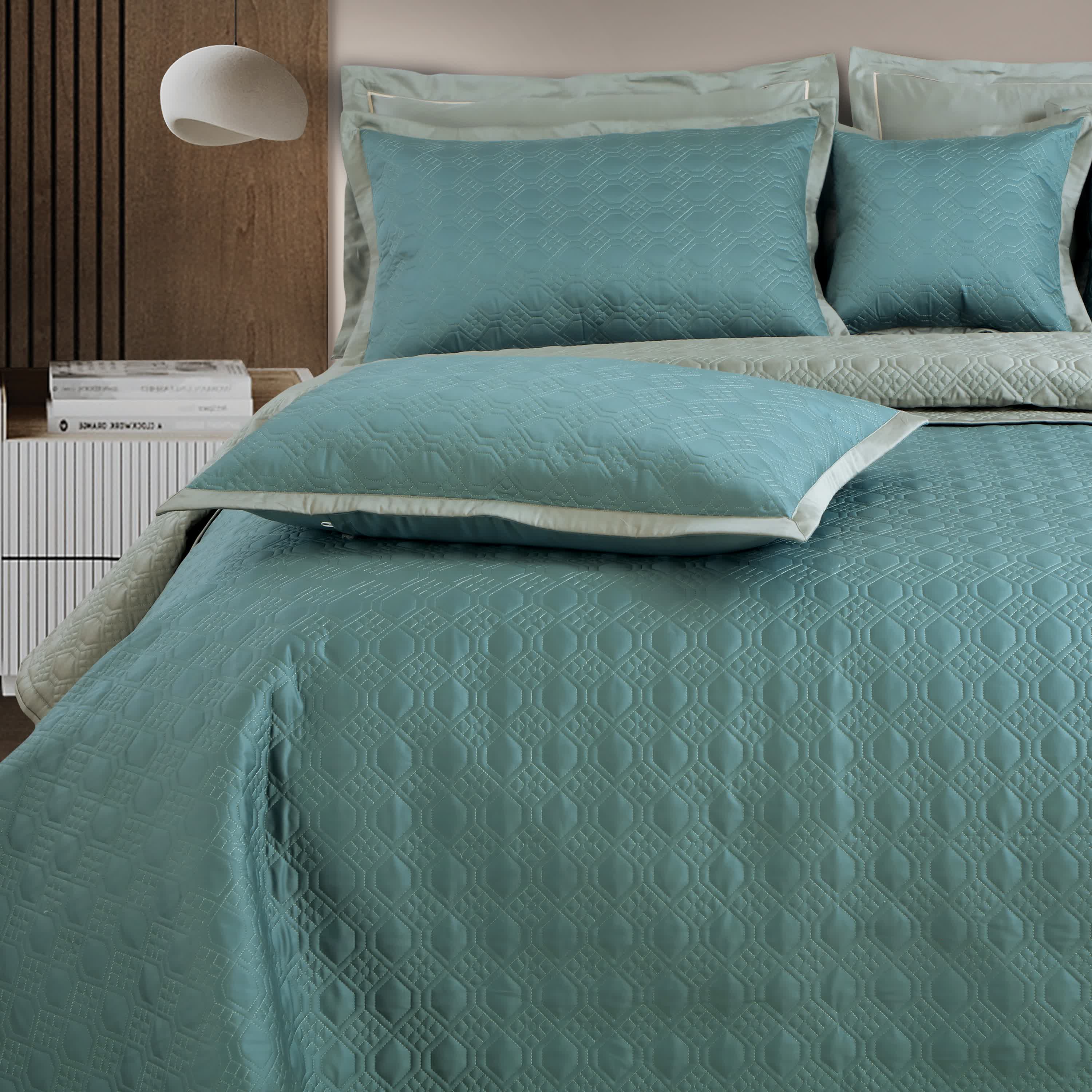 Luxe Reversible Bedspread Set - Teal &amp; Olive Green
