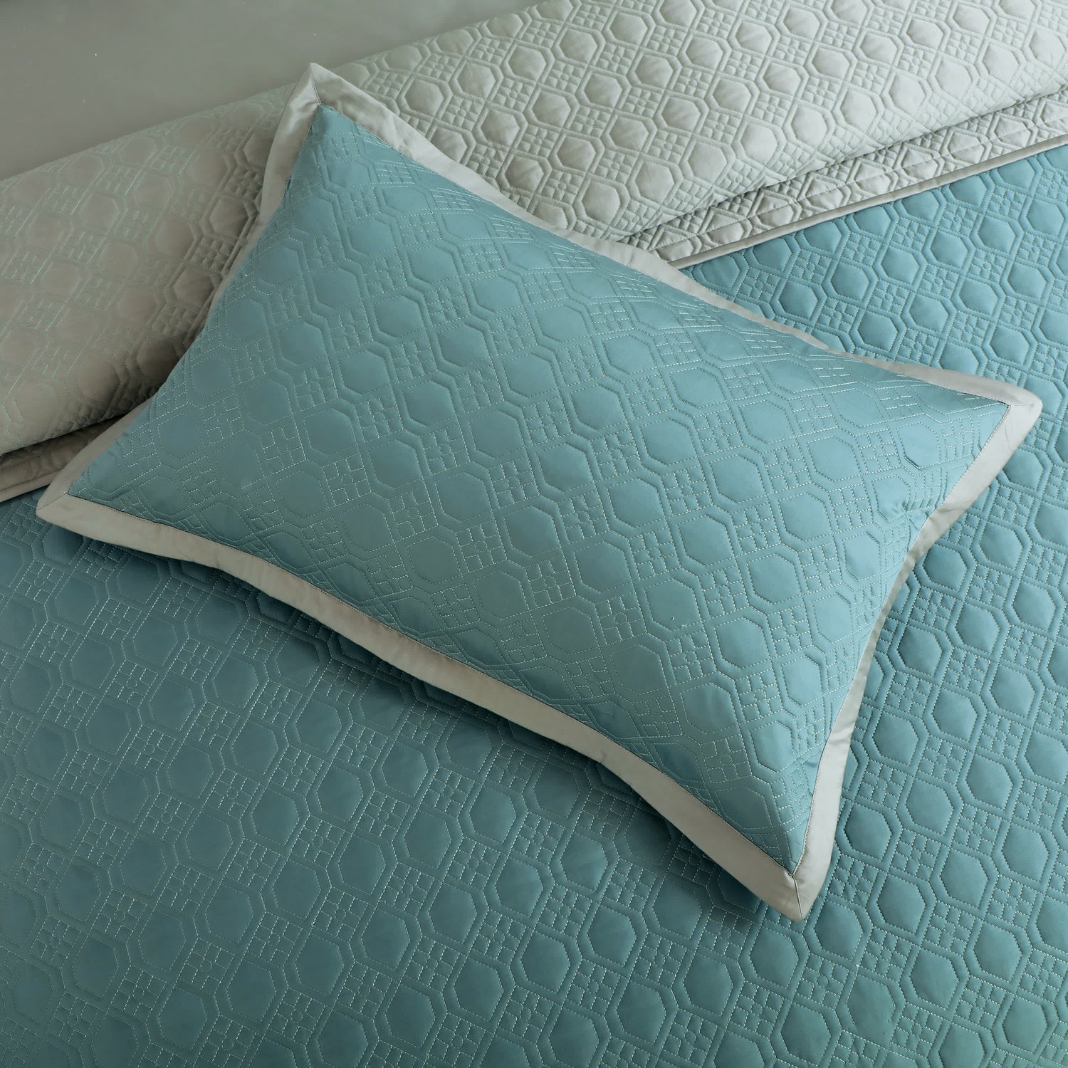 Luxe Reversible Bedspread Set - Teal &amp; Olive Green