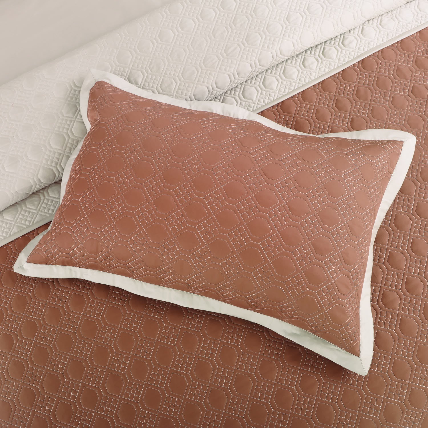 Luxe Bedspread Bedding Set - Cedar &amp; Beige
