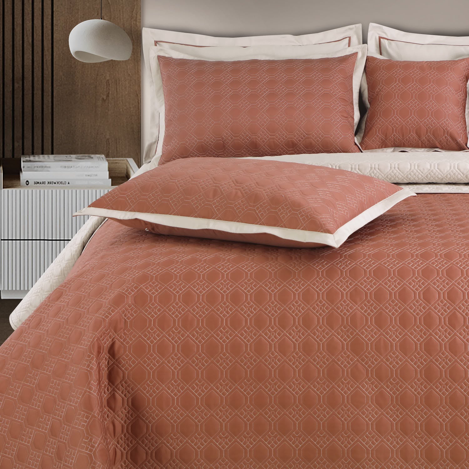 Luxe Bedspread Bedding Set - Cedar &amp; Beige