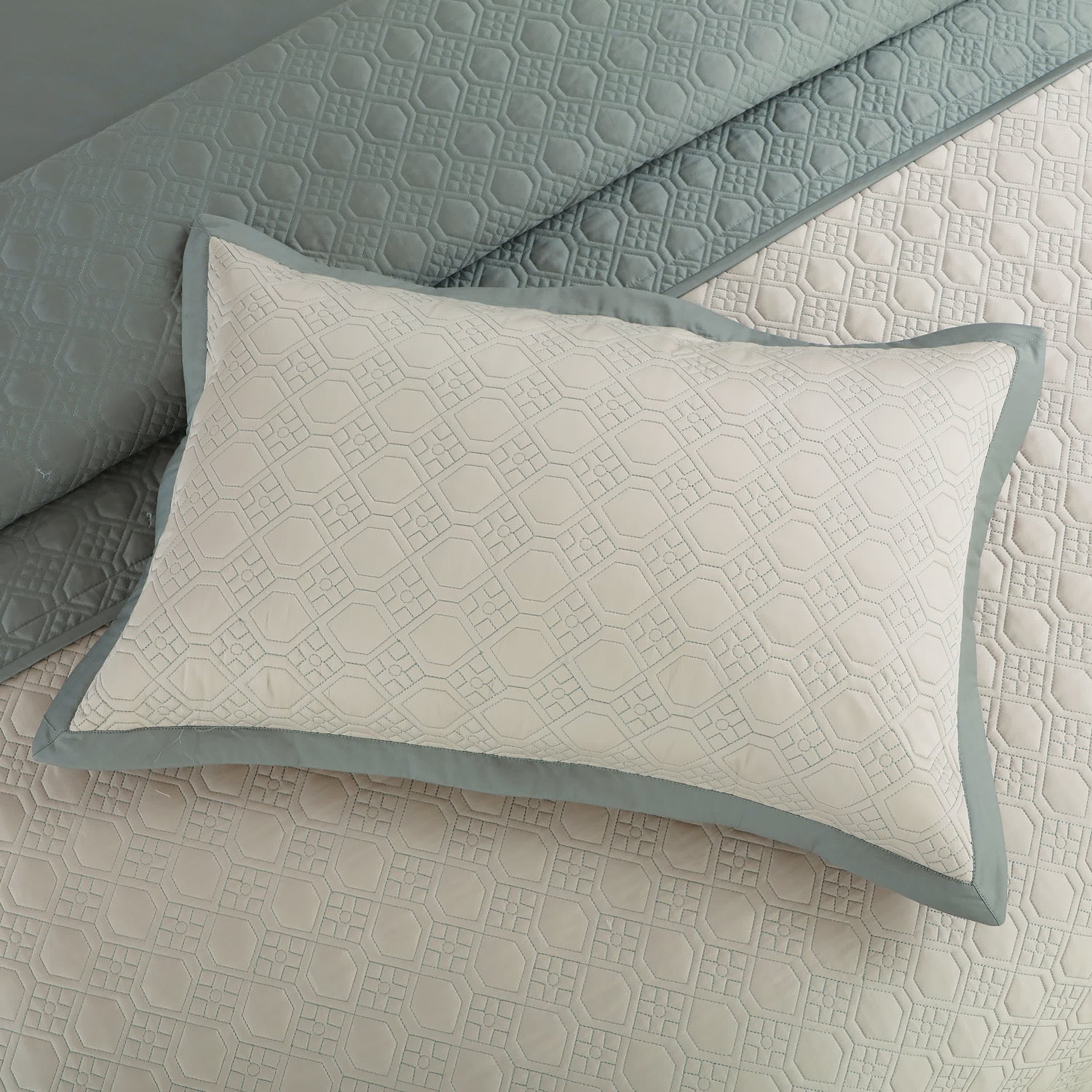 Luxe Reversible Bedspread Set - Beige &amp; Olive Green