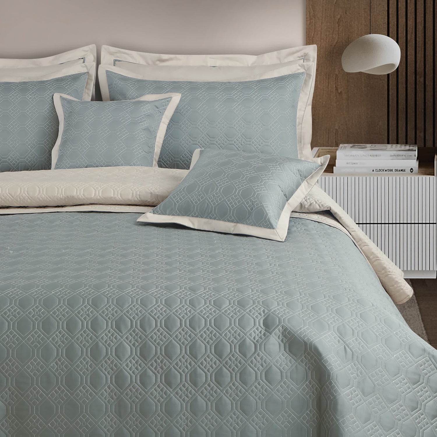 Luxe Bedspread Bedding Set - Olive Green &amp; Beige