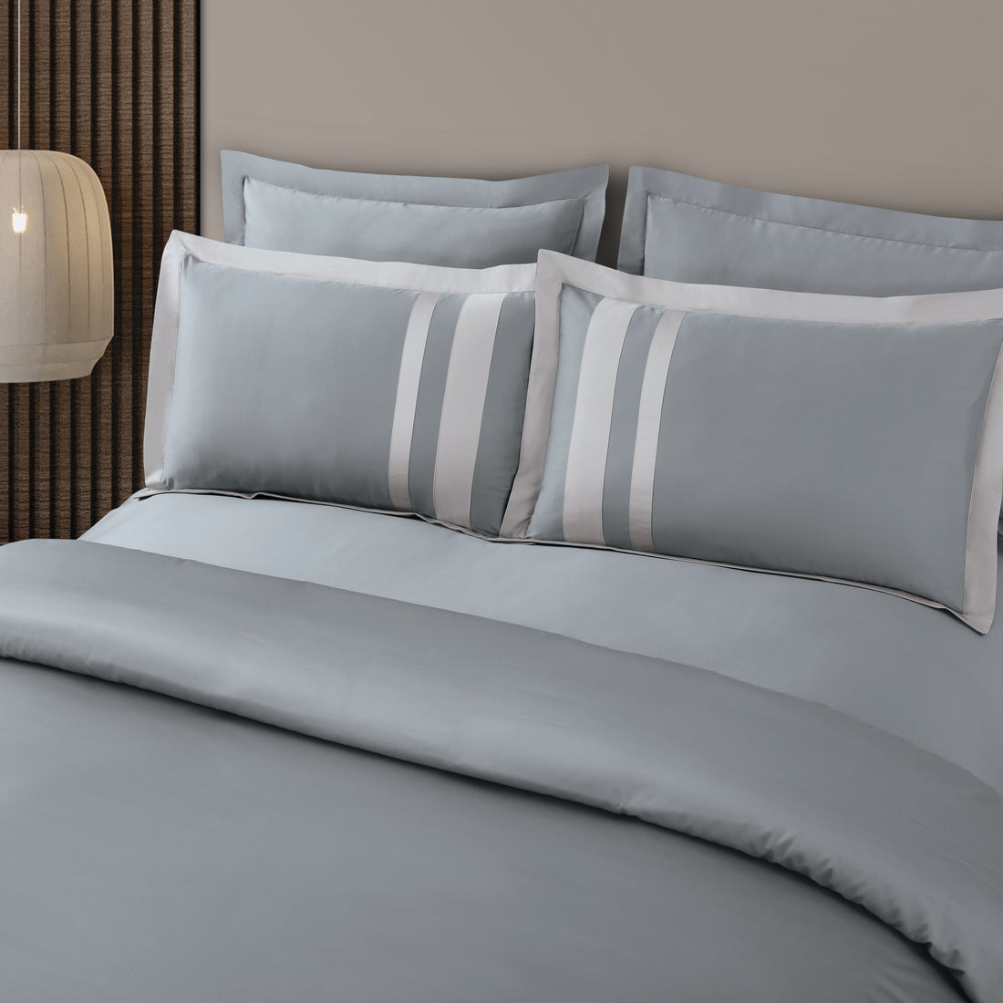 King Size Duvet Cover with Bedsheet and 4 Pillow Covers-Grey