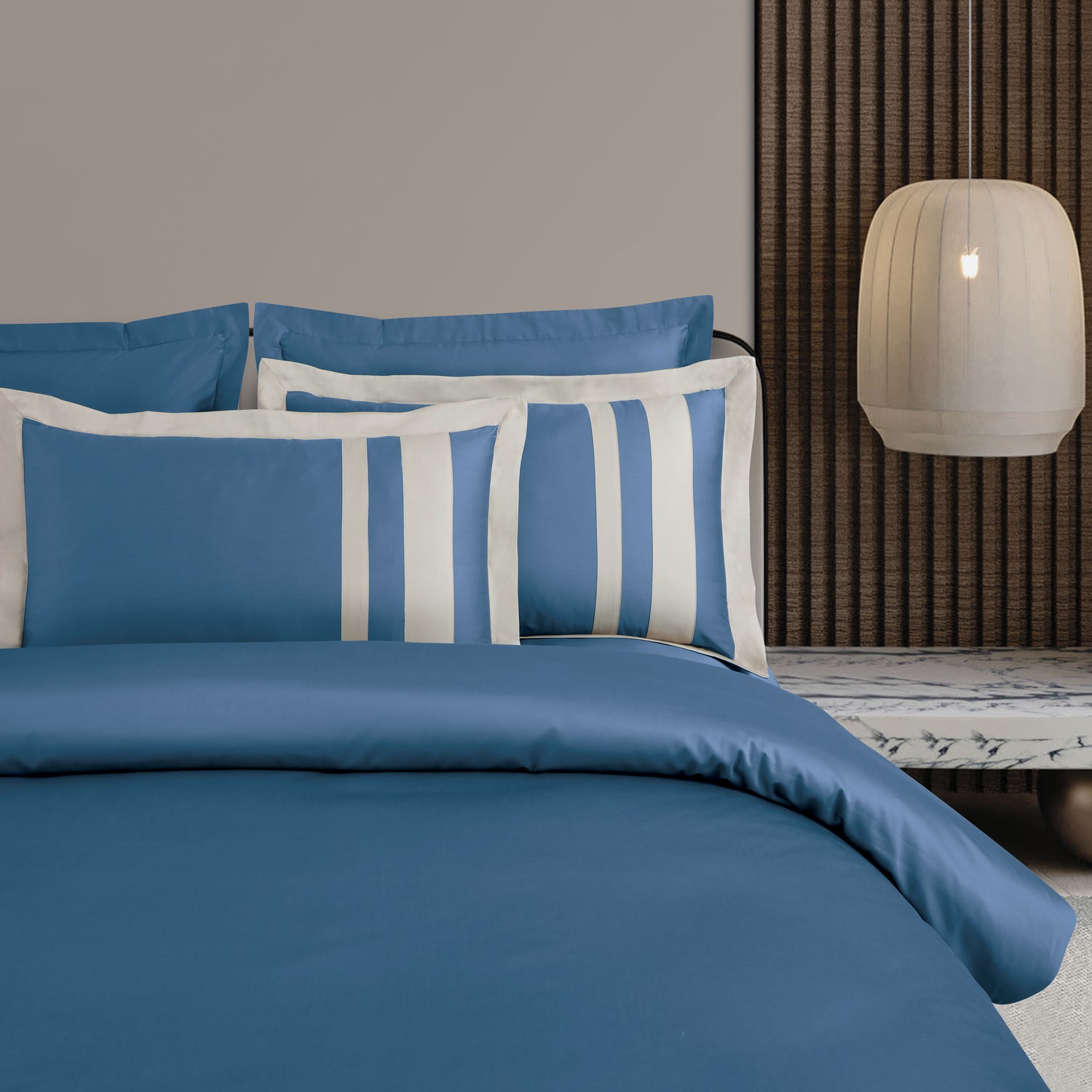 King Size Duvet Cover with Bedsheet and 4 Pillow Covers-Blue