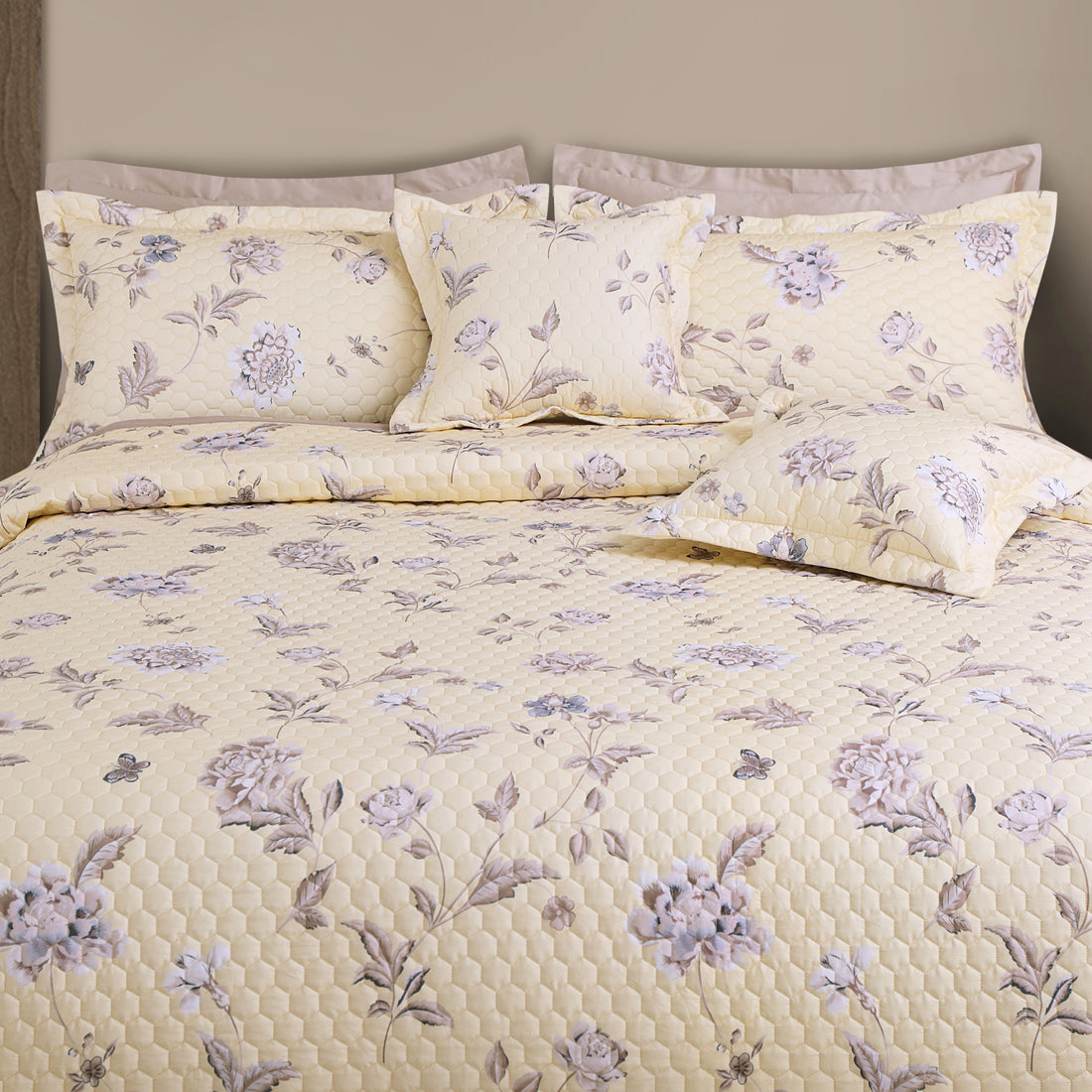 Royale Printed Quilted Bedspread Set with 2 Pillow Covers and 2 Cushion Covers-Yellow