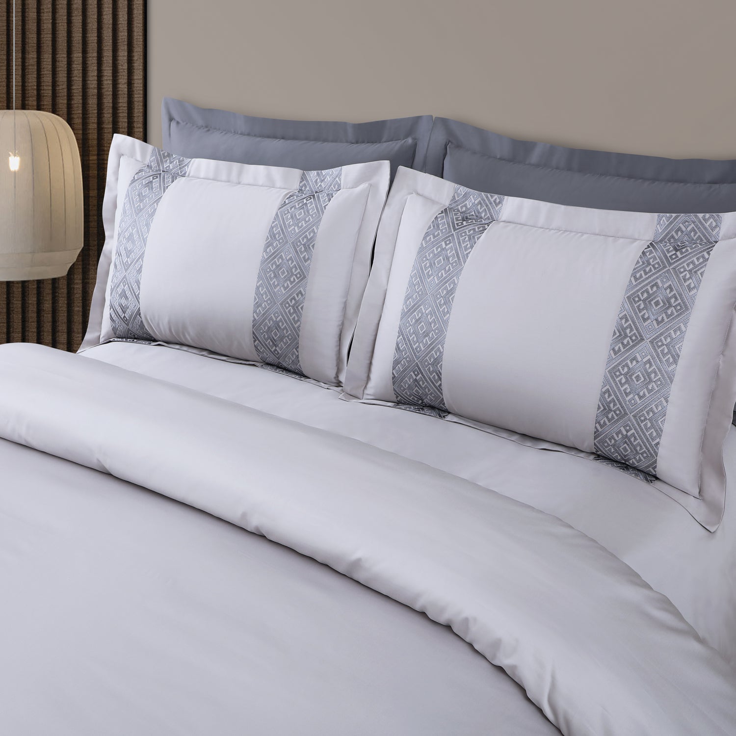 Luxe Stitch &amp; Dream Bedsheet with 2 Embroidered -2 Plain Pillow Cases -Silver Grey