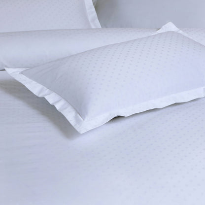Jacquard Duvet Cover Set with King Size Bedsheet and 4 Pillow Covers-White