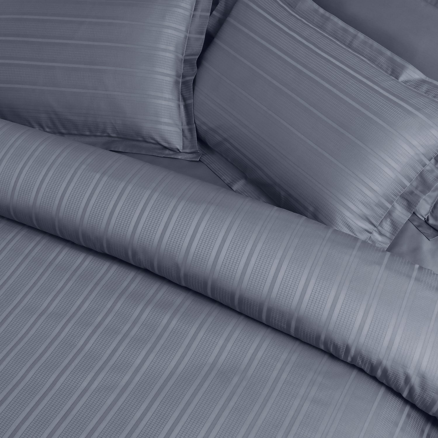 Jacquard Duvet Cover Set with King Size Bedsheet and 4 Pillow Covers-Grey
