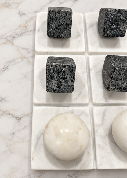 Black and White Marble Tic Tac Tое