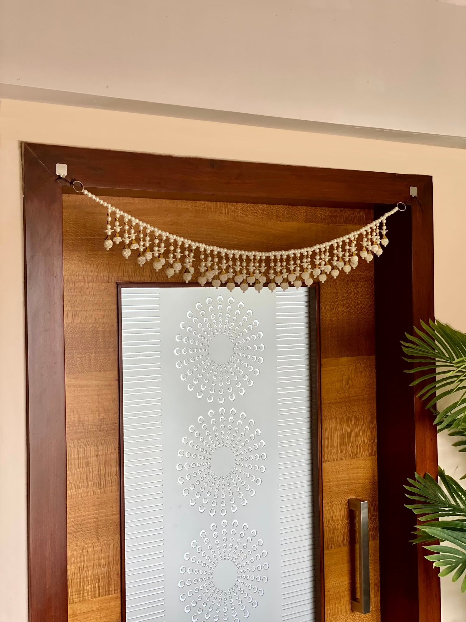 Festive Blossom Toran - White &amp; Gold