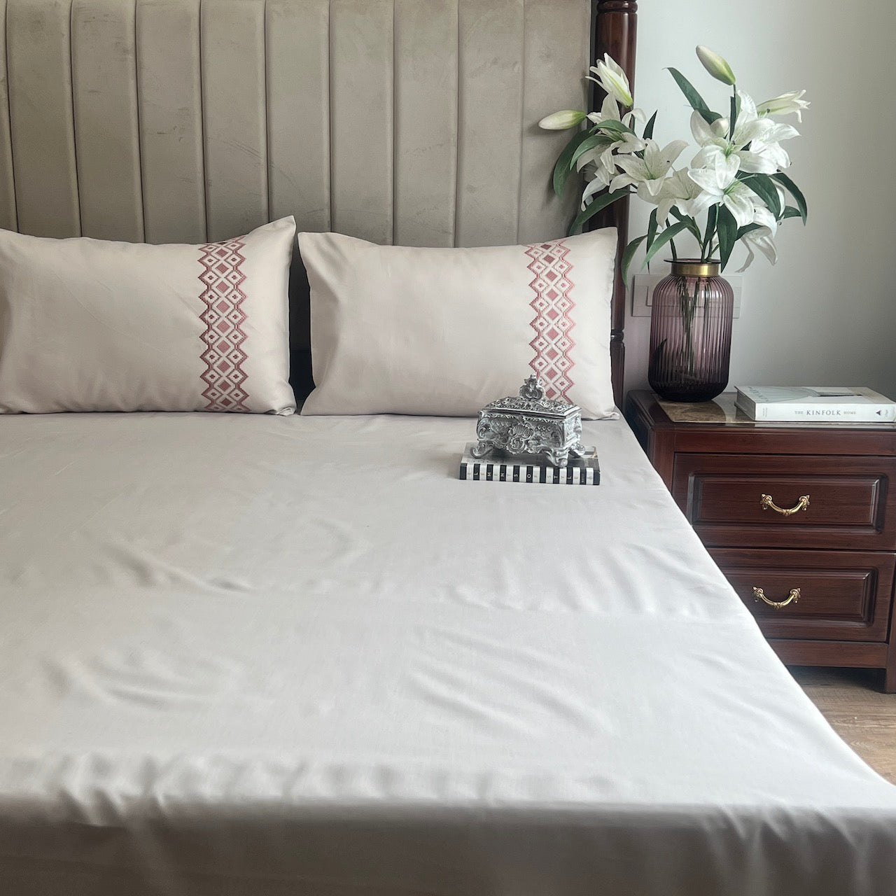 Diandra Ivory Bedsheet Set