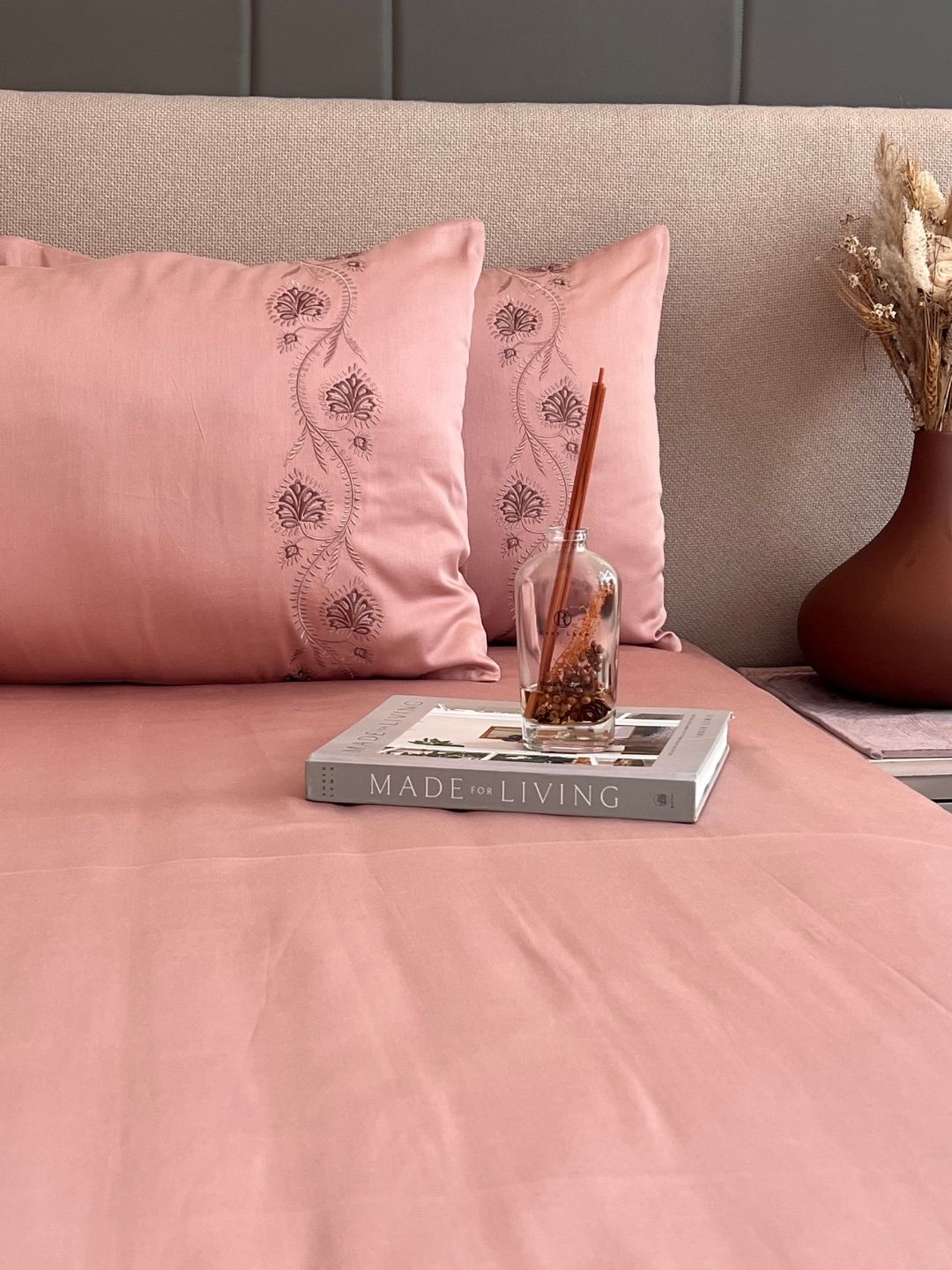 Iris Rose 300TC Cotton Bed Sheet with 2 Embroidered Pillow Covers