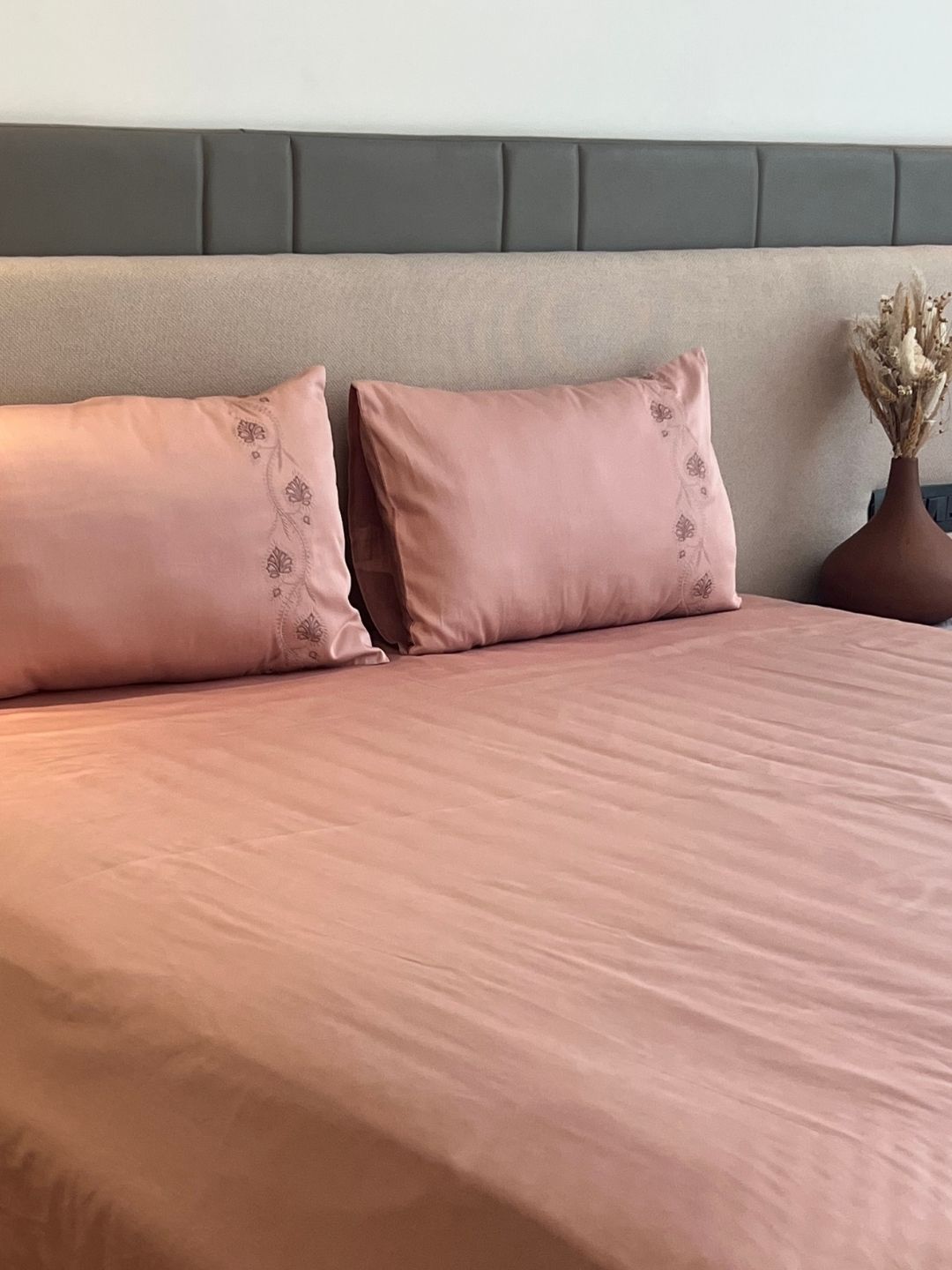 Iris Rose 300TC Cotton Bed Sheet with 2 Embroidered Pillow Covers