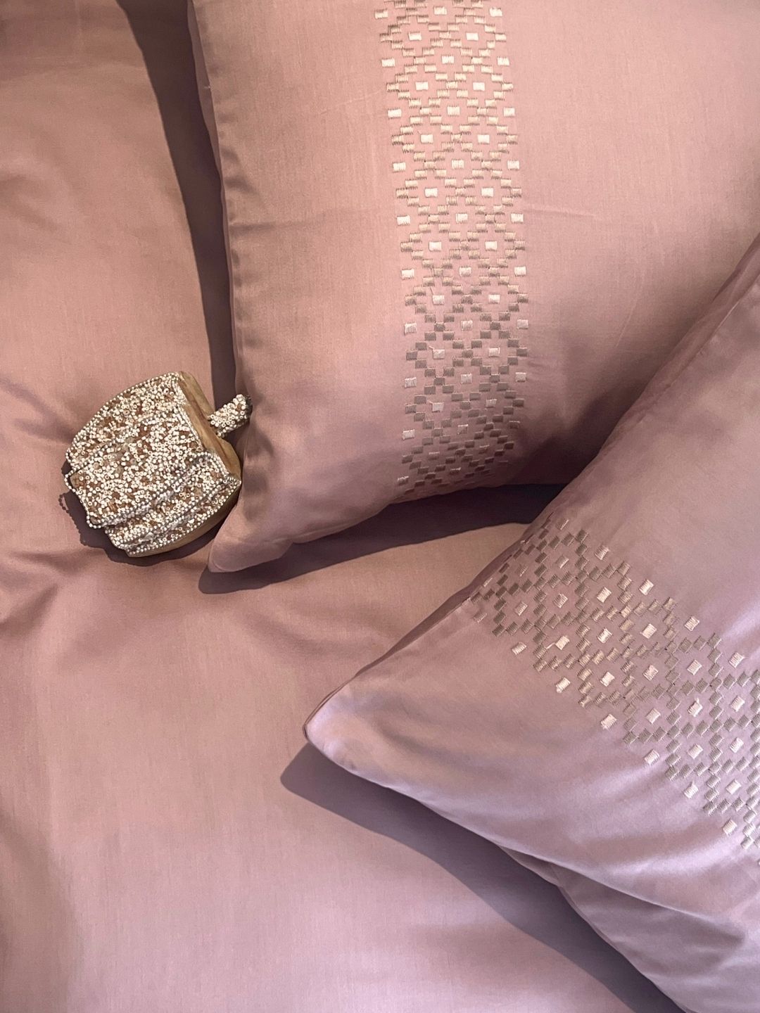 Tessa Old Rose 300TC Cotton Bed Sheet with 2 Embroidered Pillow Covers