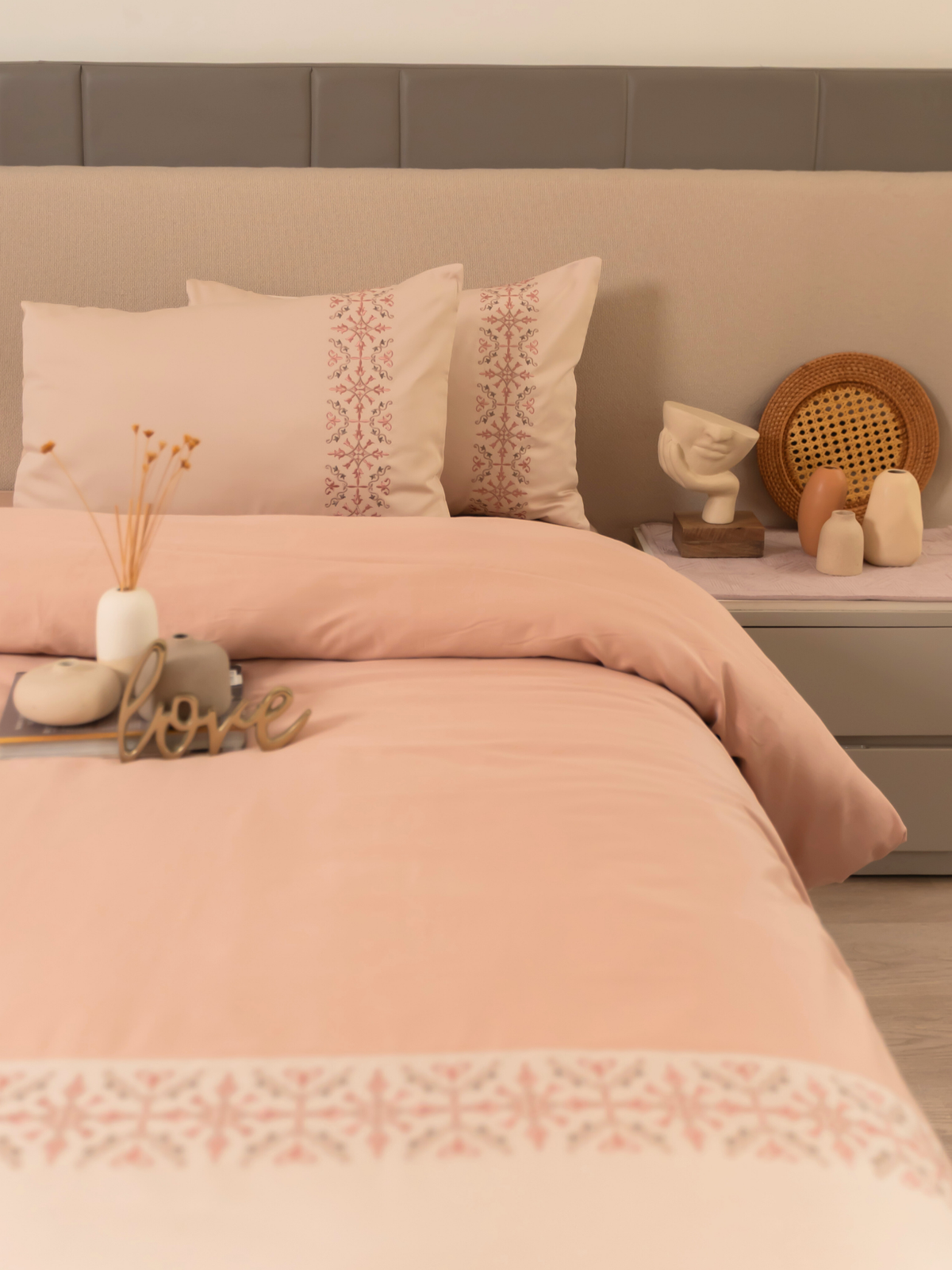 Luna Rose Cotton Embroidered Duvet Cover With Bedsheet And 2 Pillow Covers