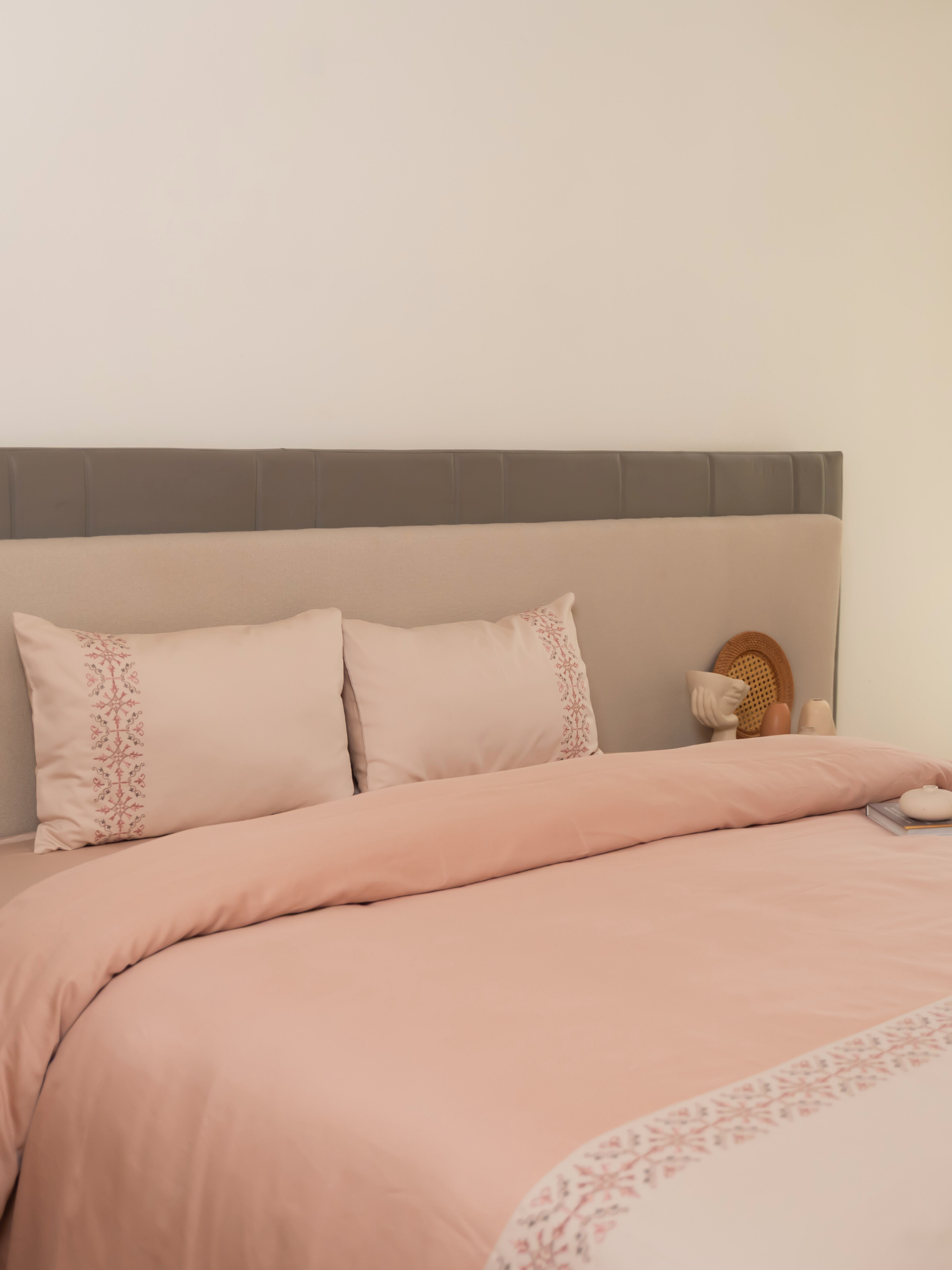 Luna Rose Cotton Embroidered Duvet Cover With Bedsheet And 2 Pillow Covers