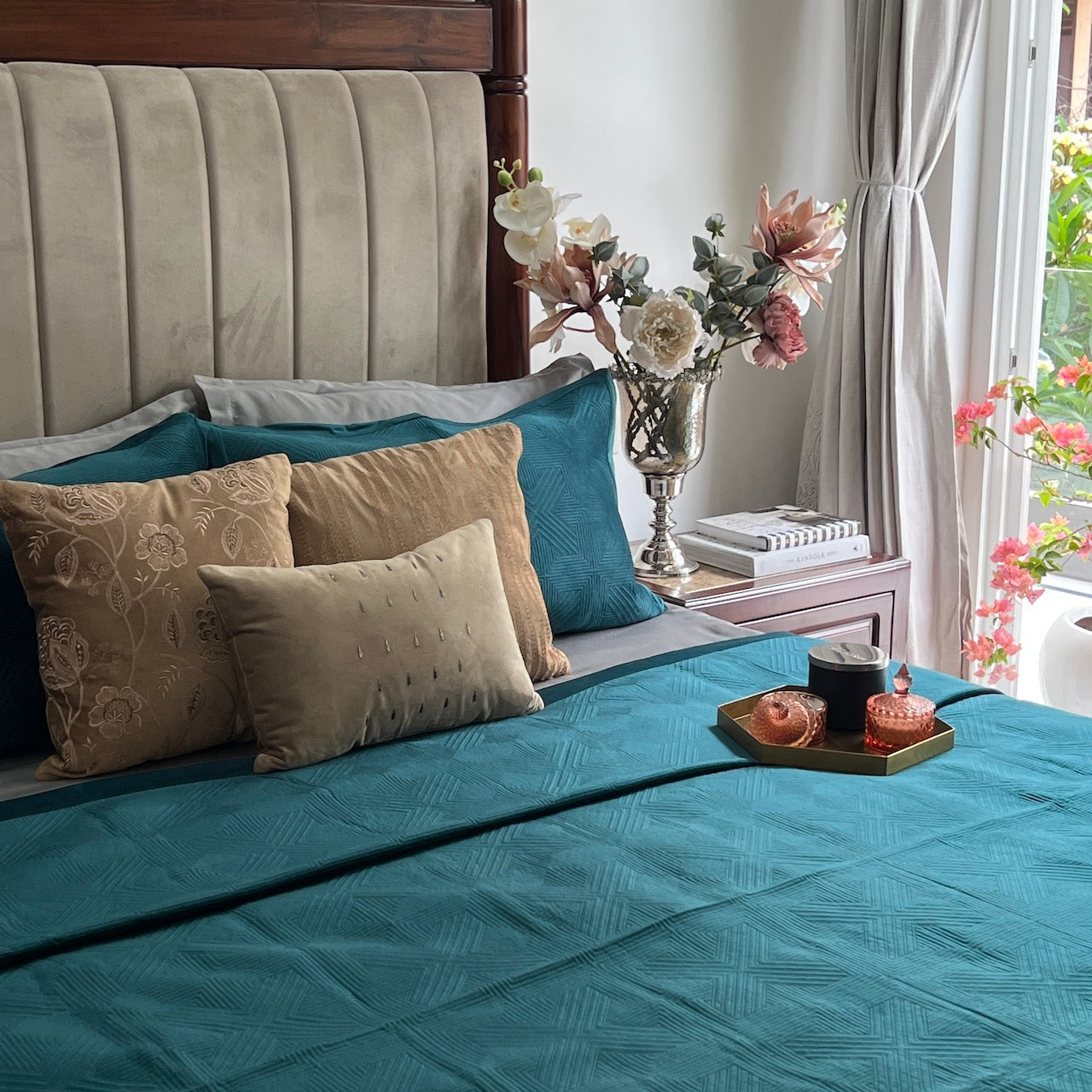 Bonito Emerald Green Velvet Bedspread